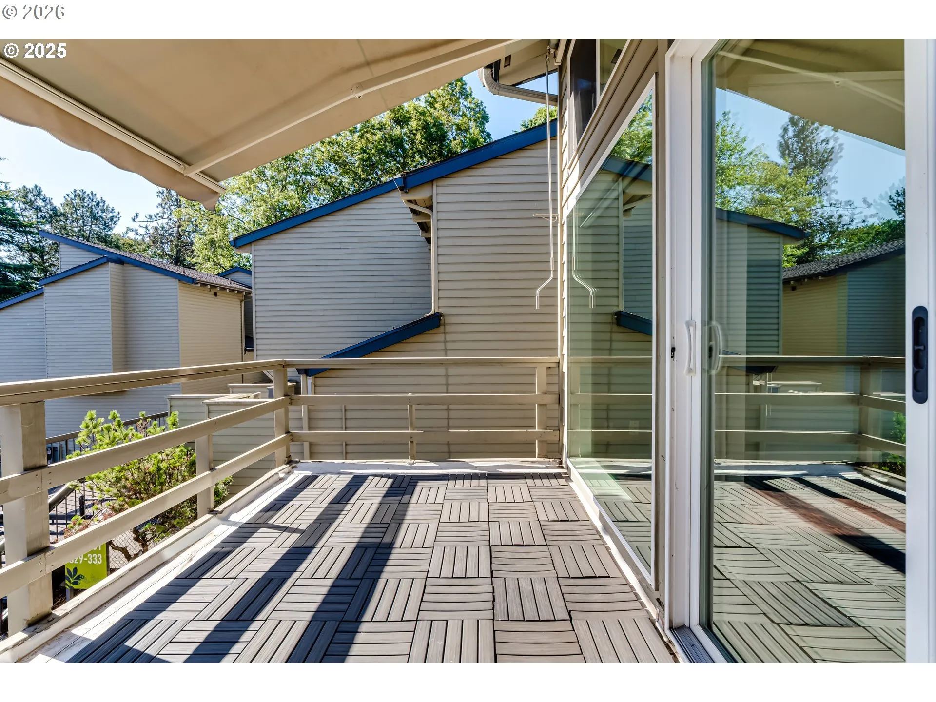 Balcony-Covered