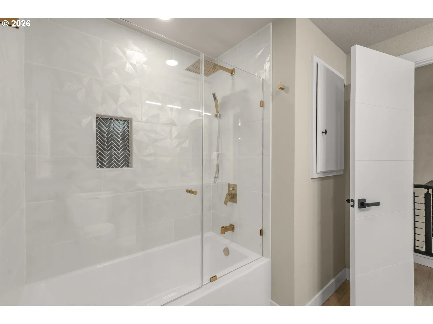 Bathroom-Upper