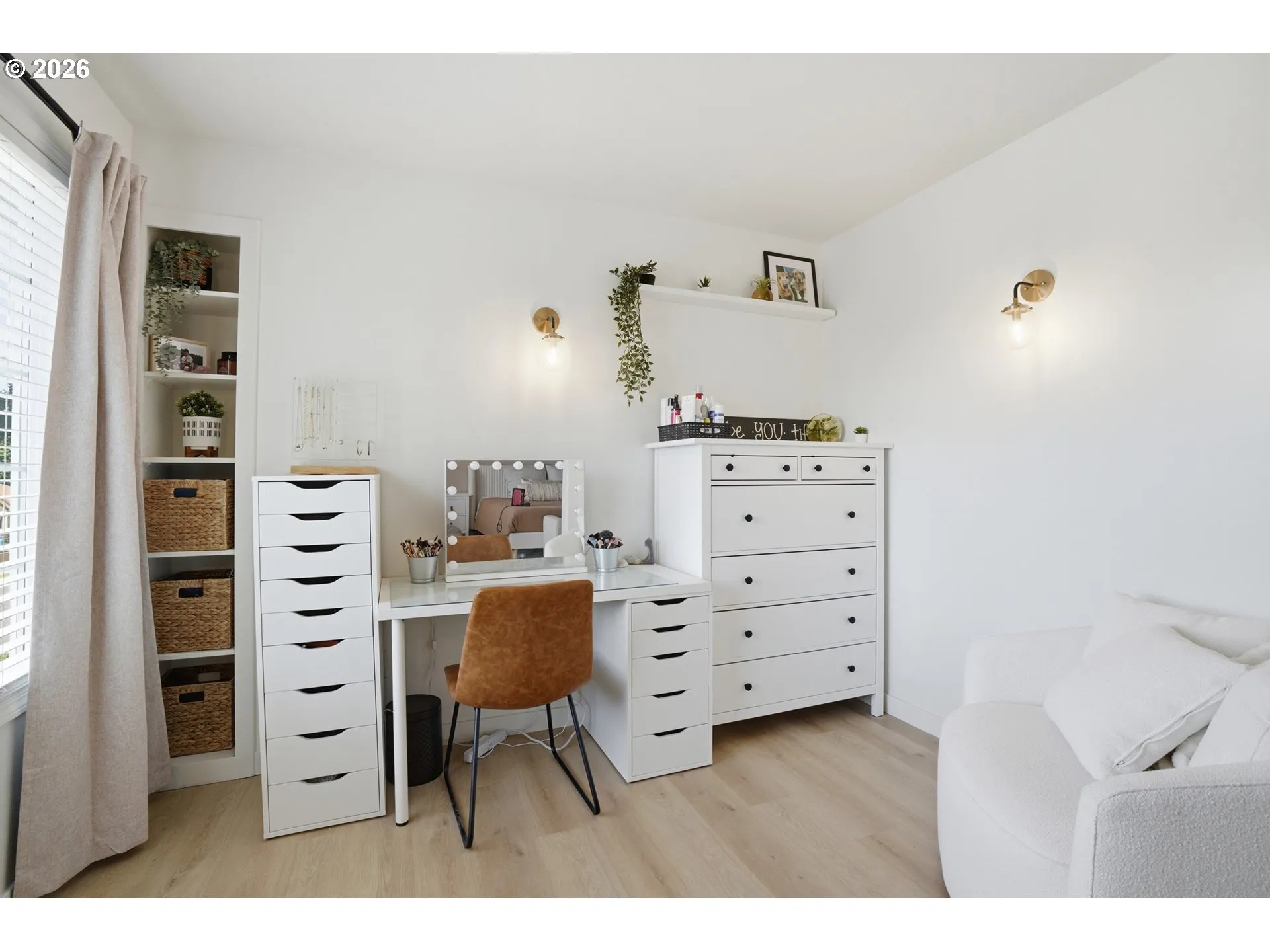 Bedroom, Primary