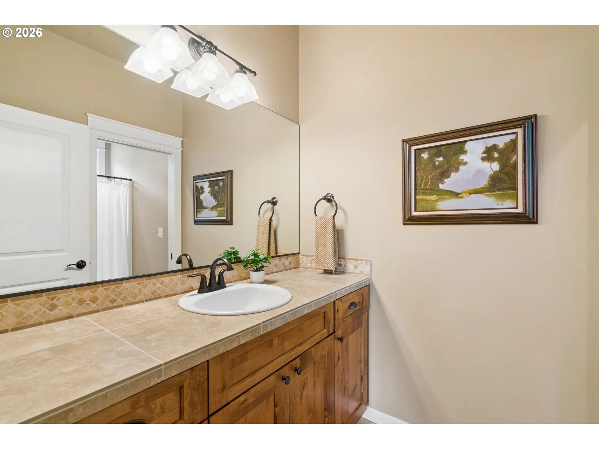 Bathroom-Upper
