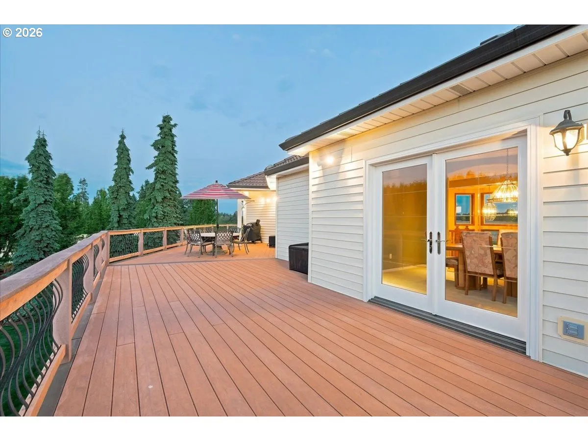 Deck-Upper