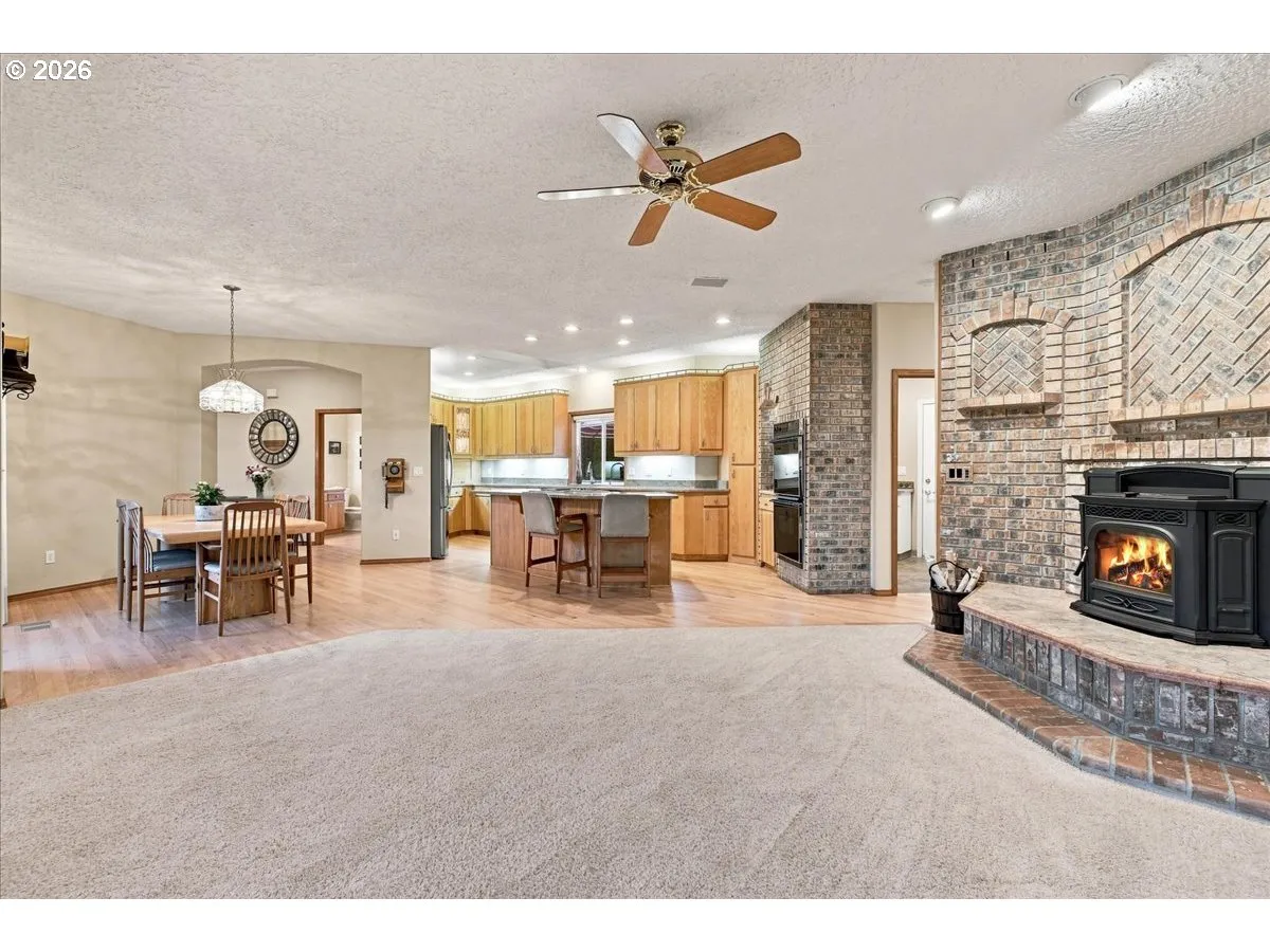 Kitchen/Family Room