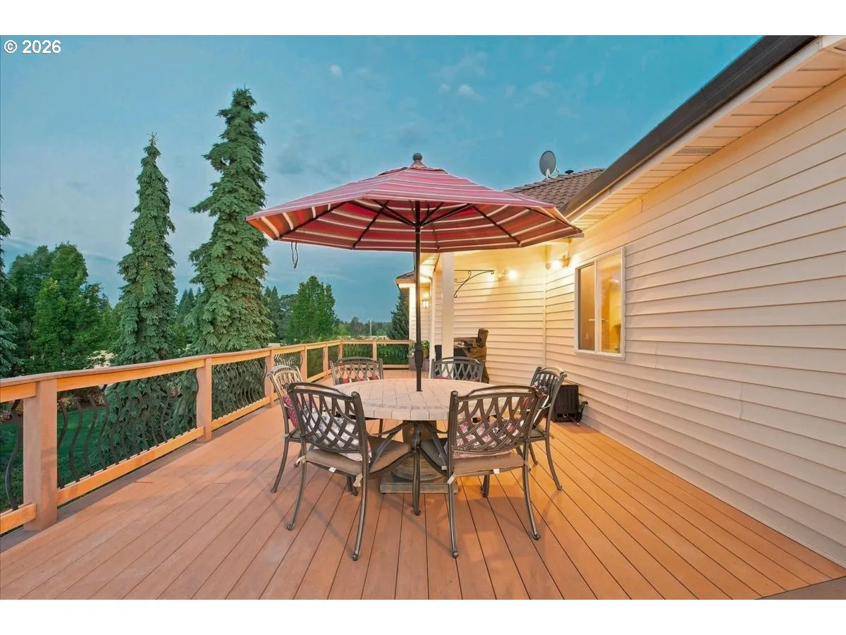 Deck-Upper