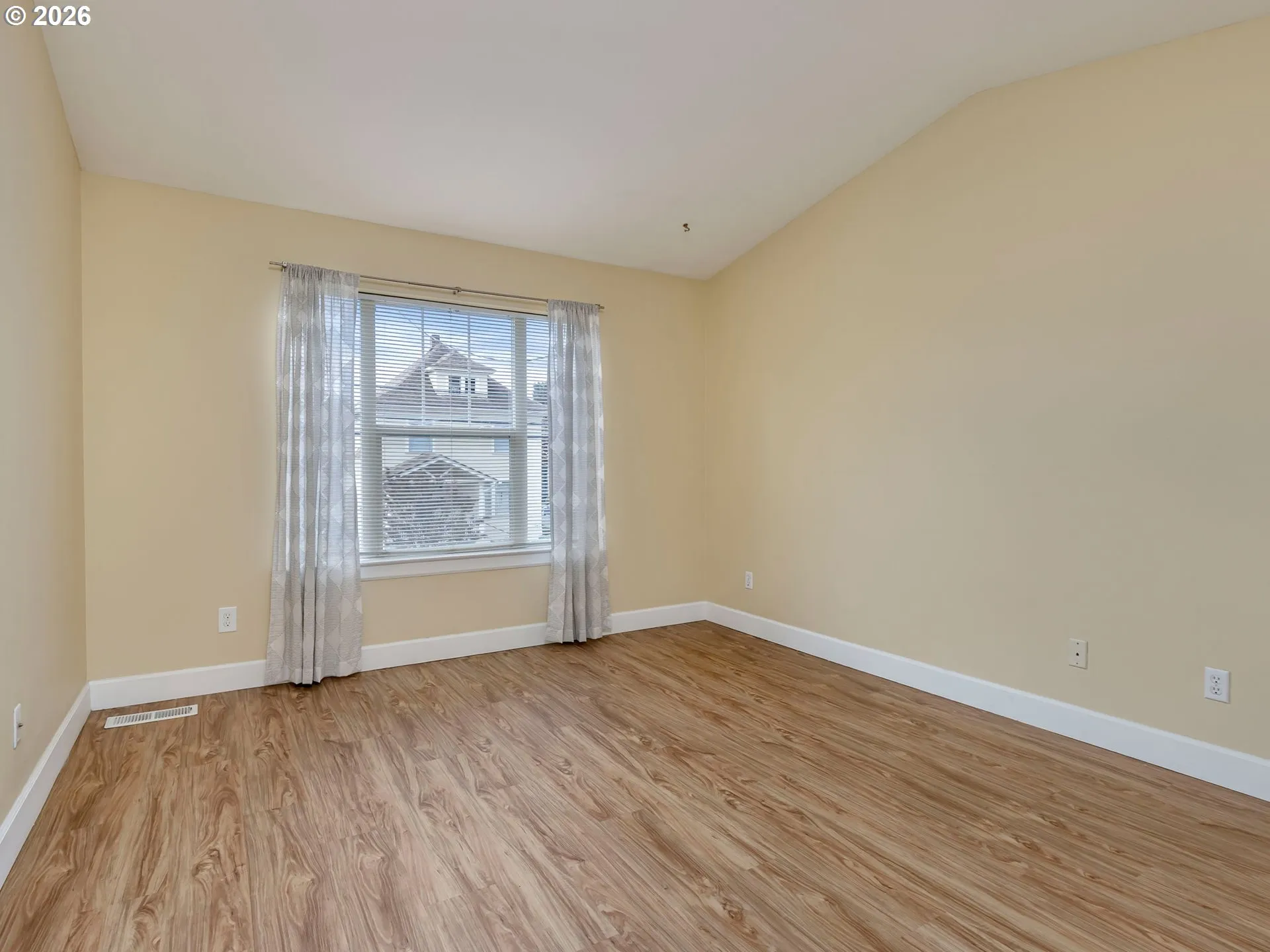 Bedroom, Primary-Upper