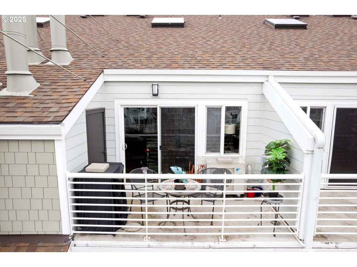 Balcony-West Facing