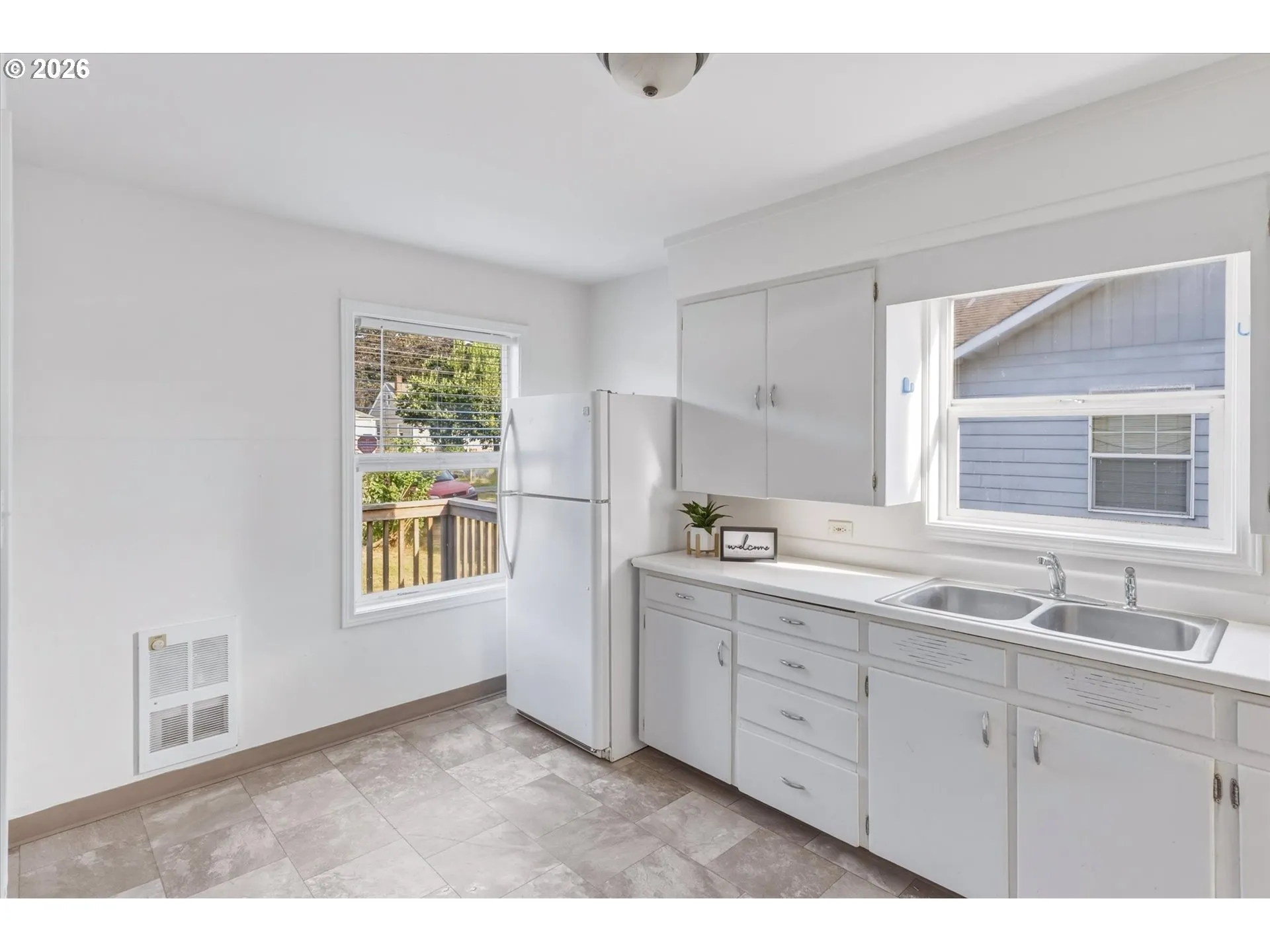 Kitchen/Nook-Eating Area