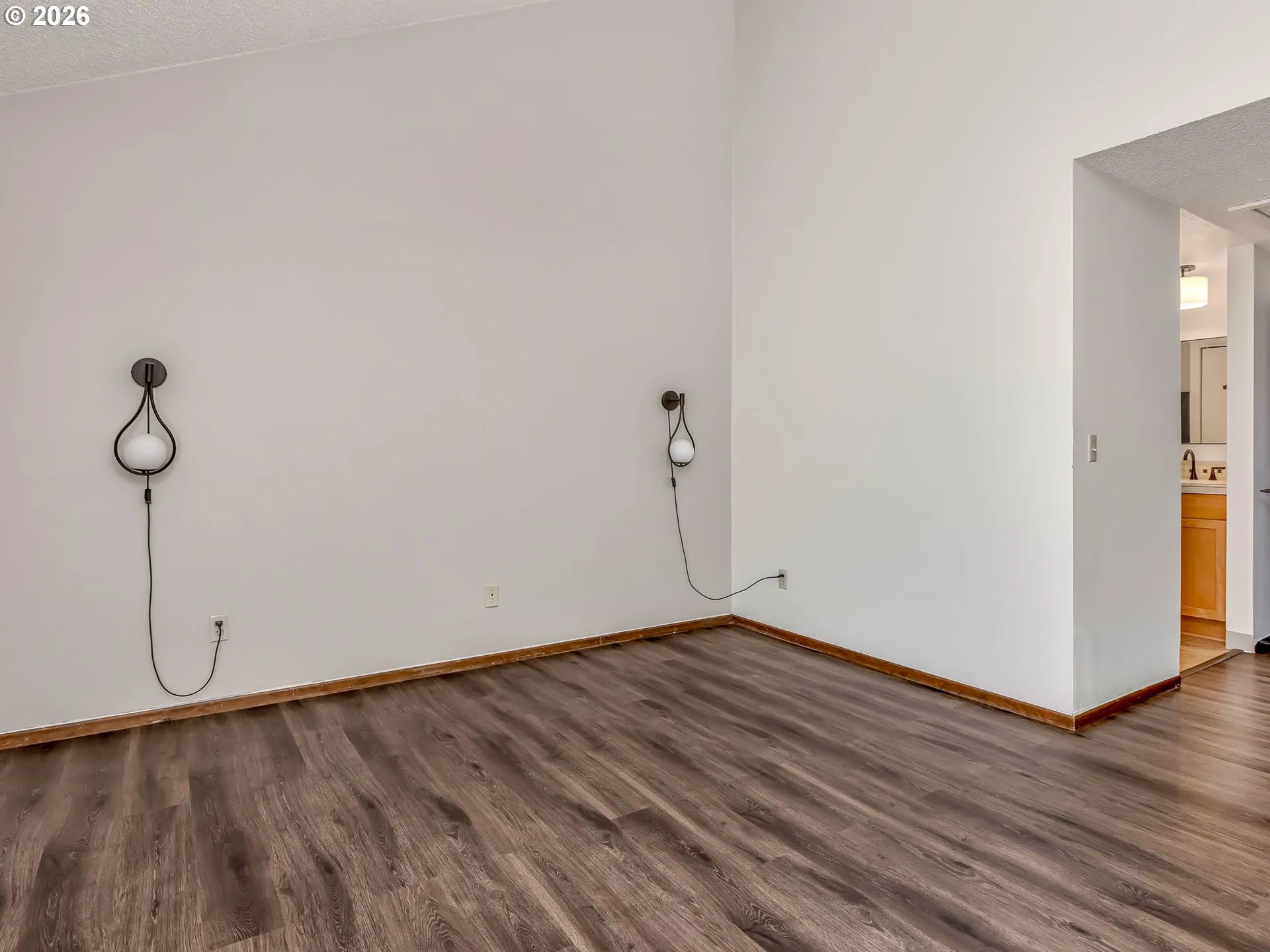 Bedroom, Primary-Vaulted Ceilings