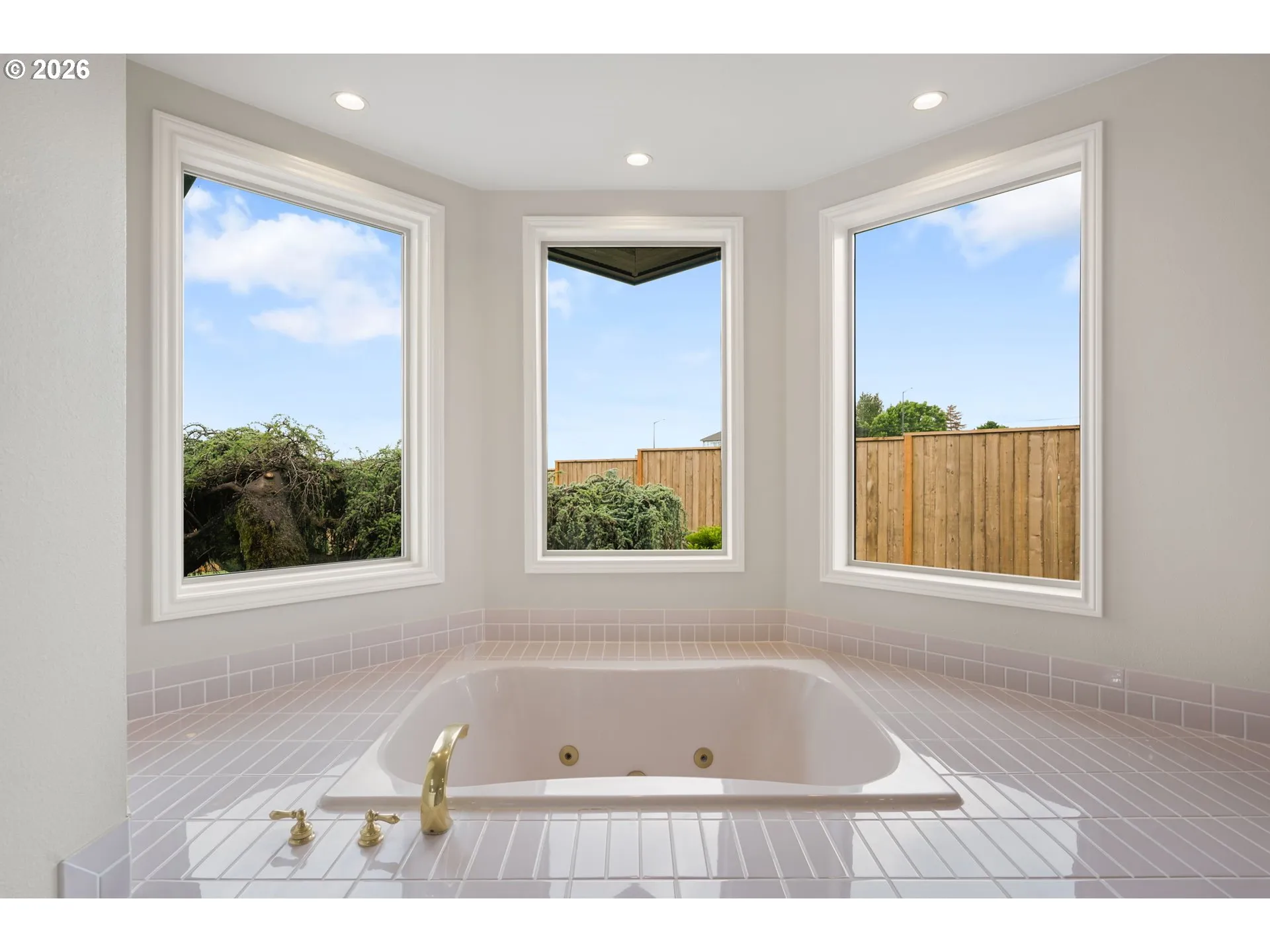 Owner's Suite Bathroom-Garden Tub