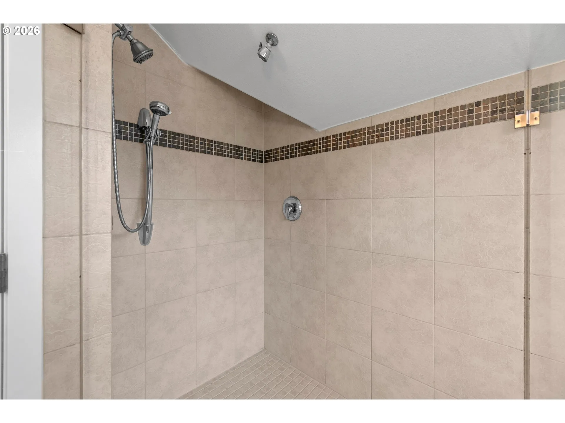 Bathroom-Upper