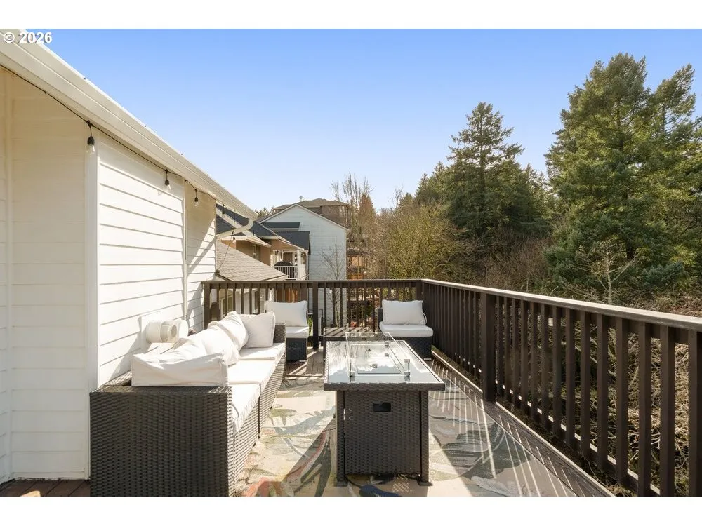Deck-Upper