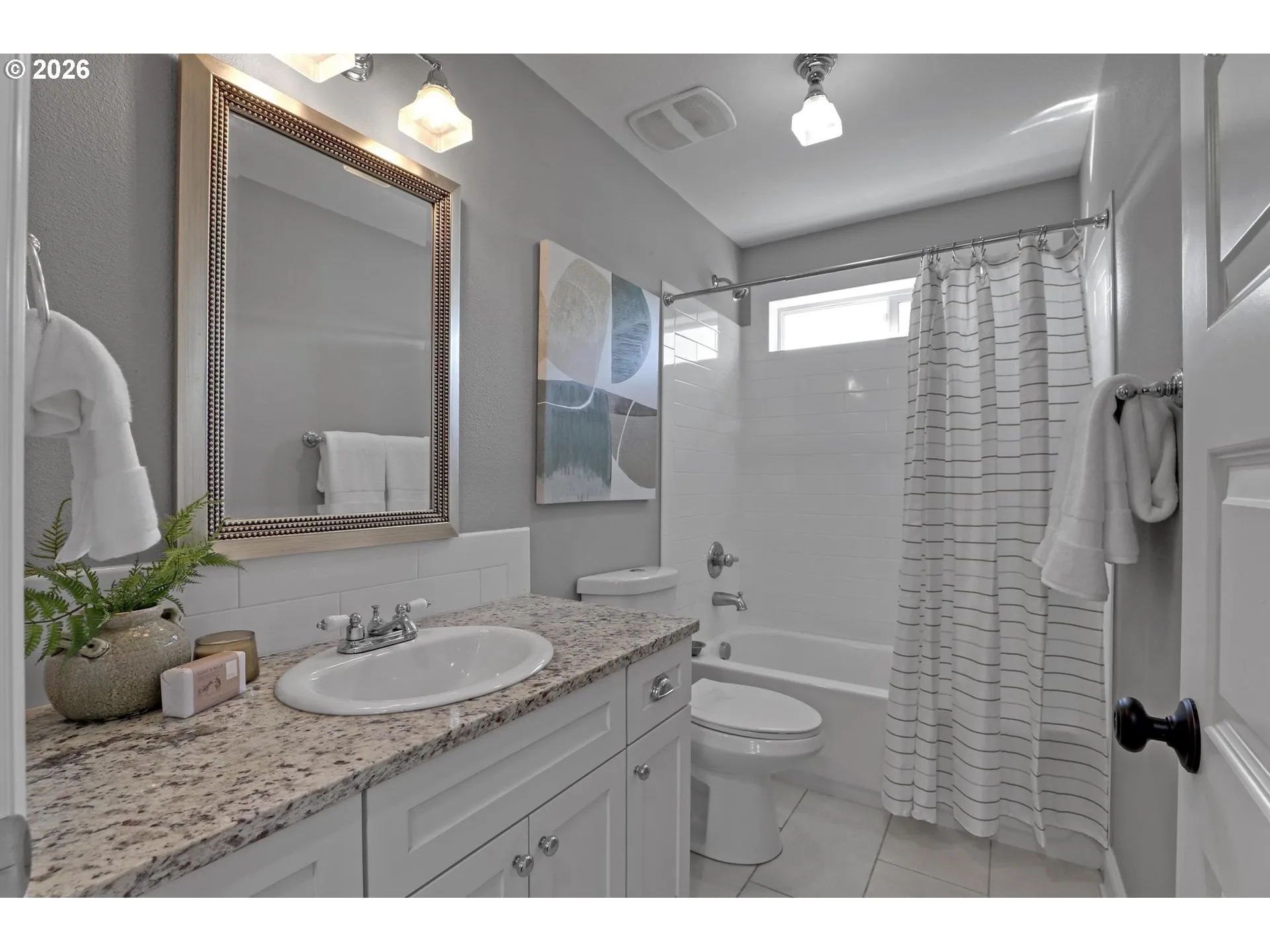 Bathroom-Upper