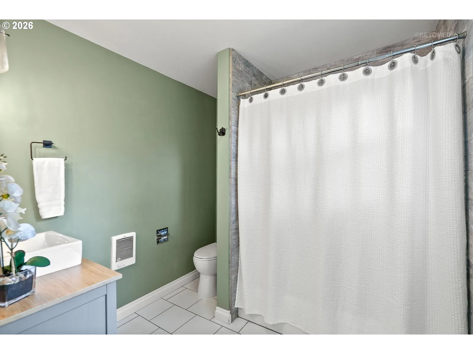 Primary Bedroom-Attached Bathroom