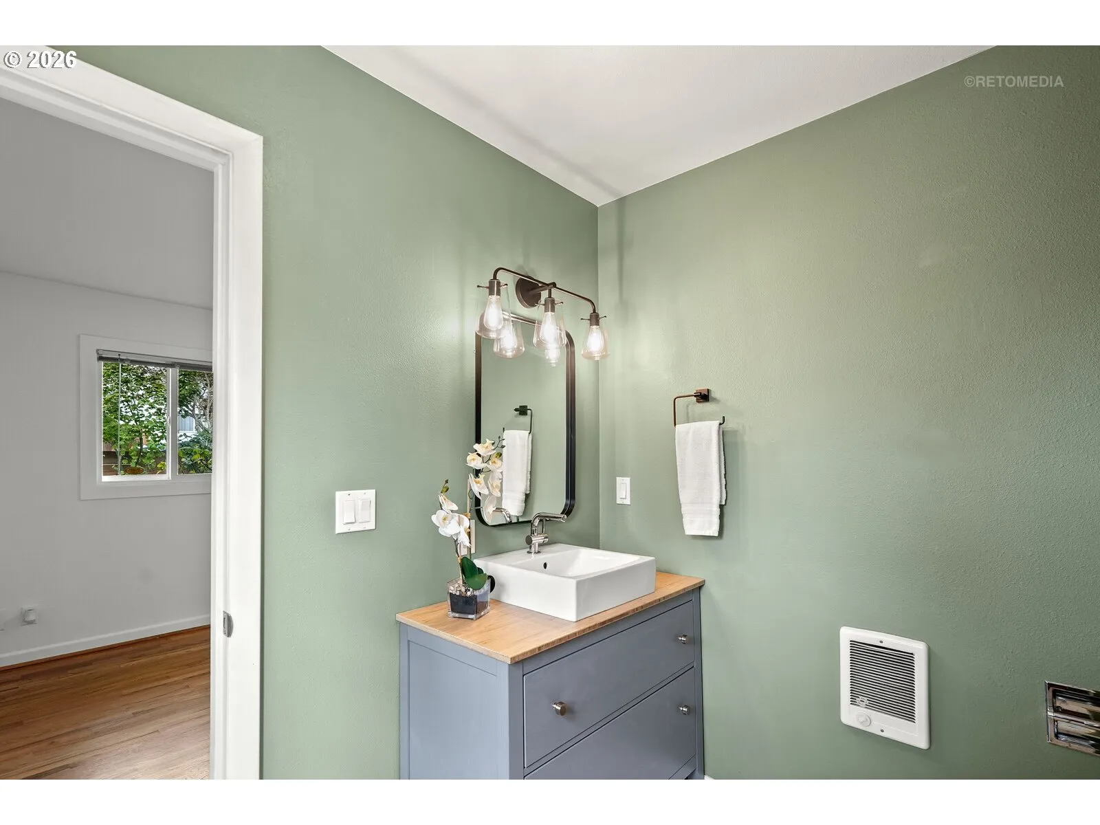 Primary Bedroom-Attached Bathroom