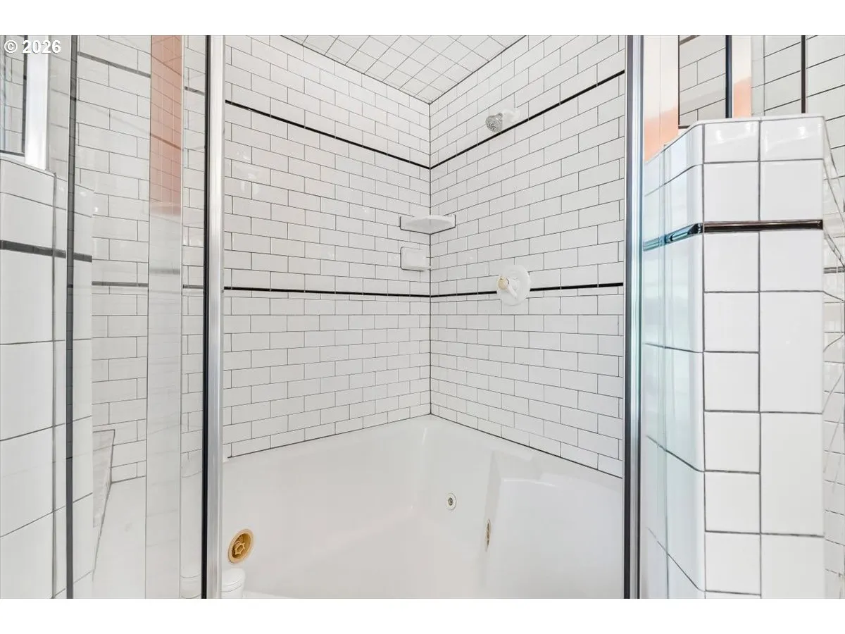 Bathroom-Garden Tub