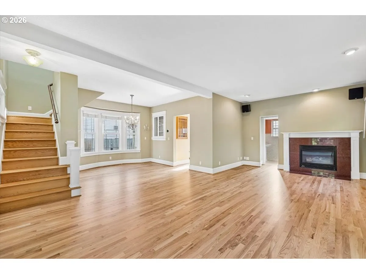 Living Room/Dining Room