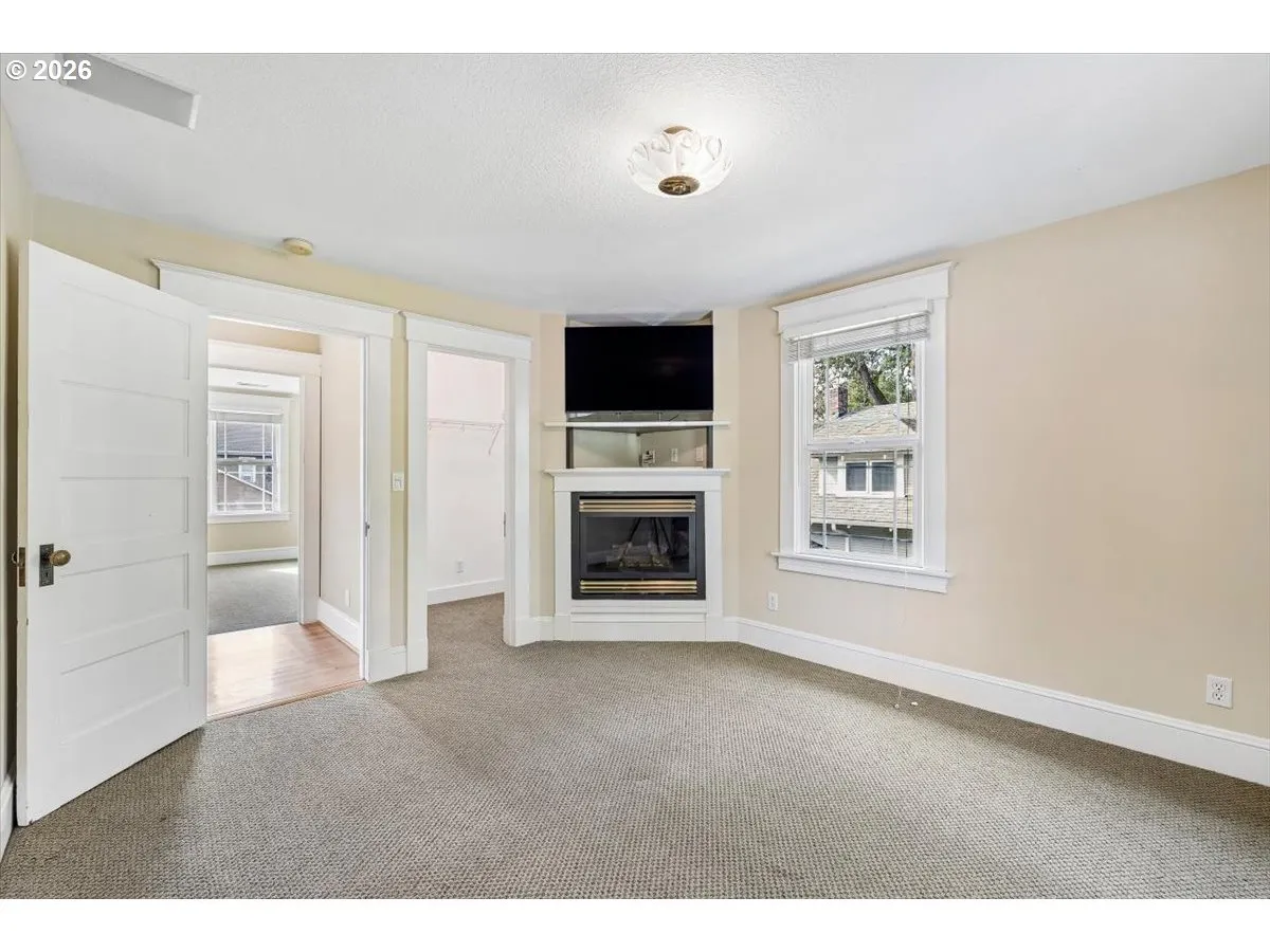 Bedroom, Primary-Walk-In Closet