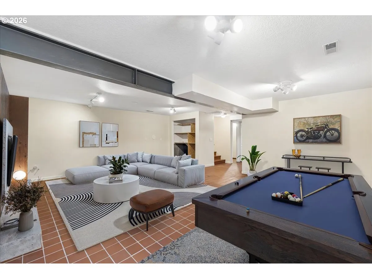 Bonus Room-Lower