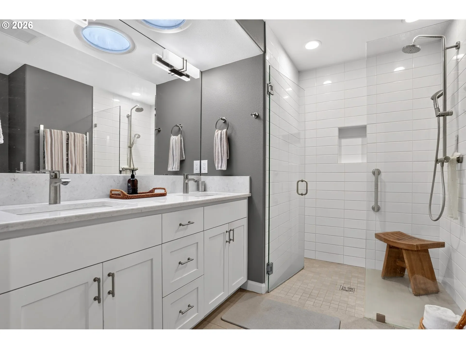 Bathroom-Walk in Shower