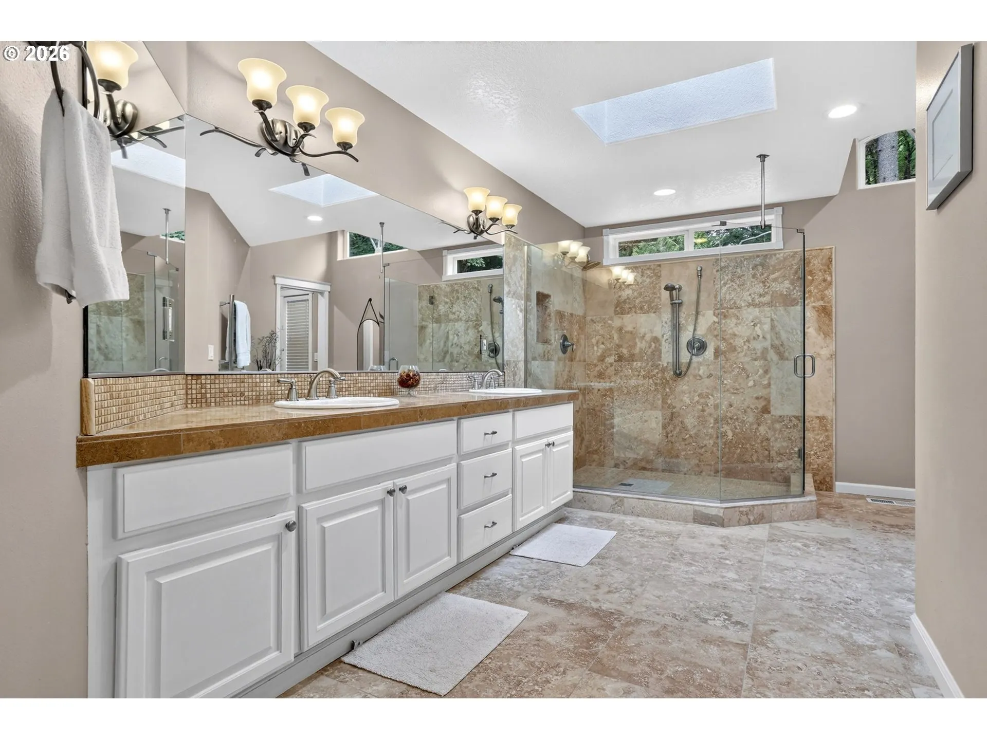 Bathroom-Upper