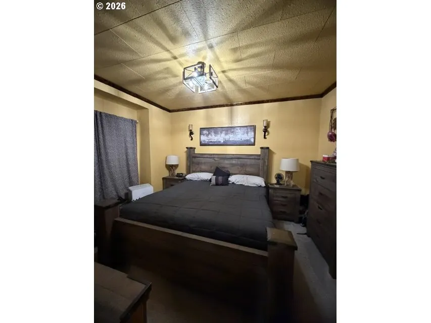 Bedroom, Primary