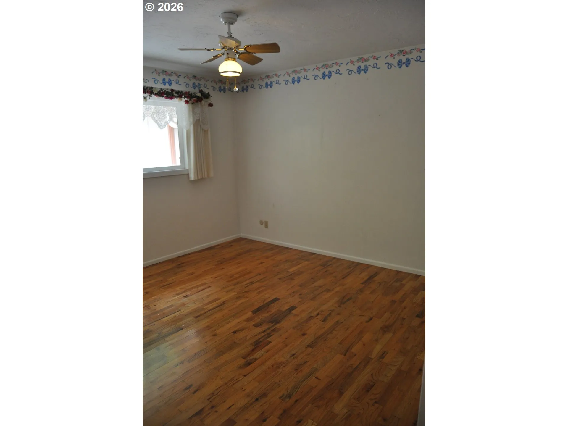 Bedroom, Primary