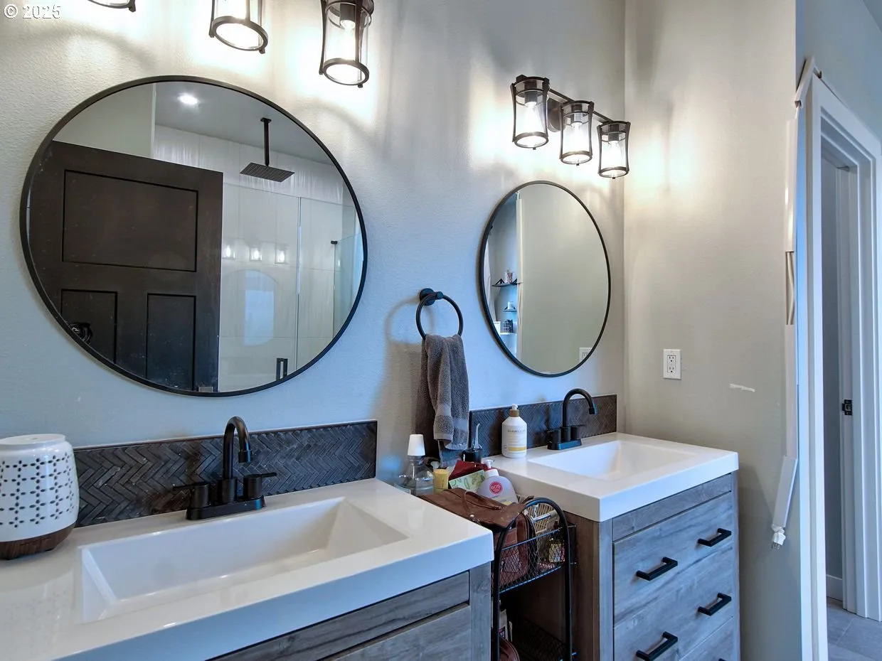 Bathroom, Attached-Double Sinks