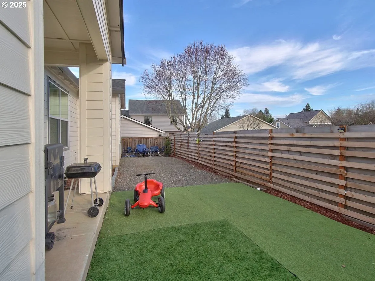 Yard-Back