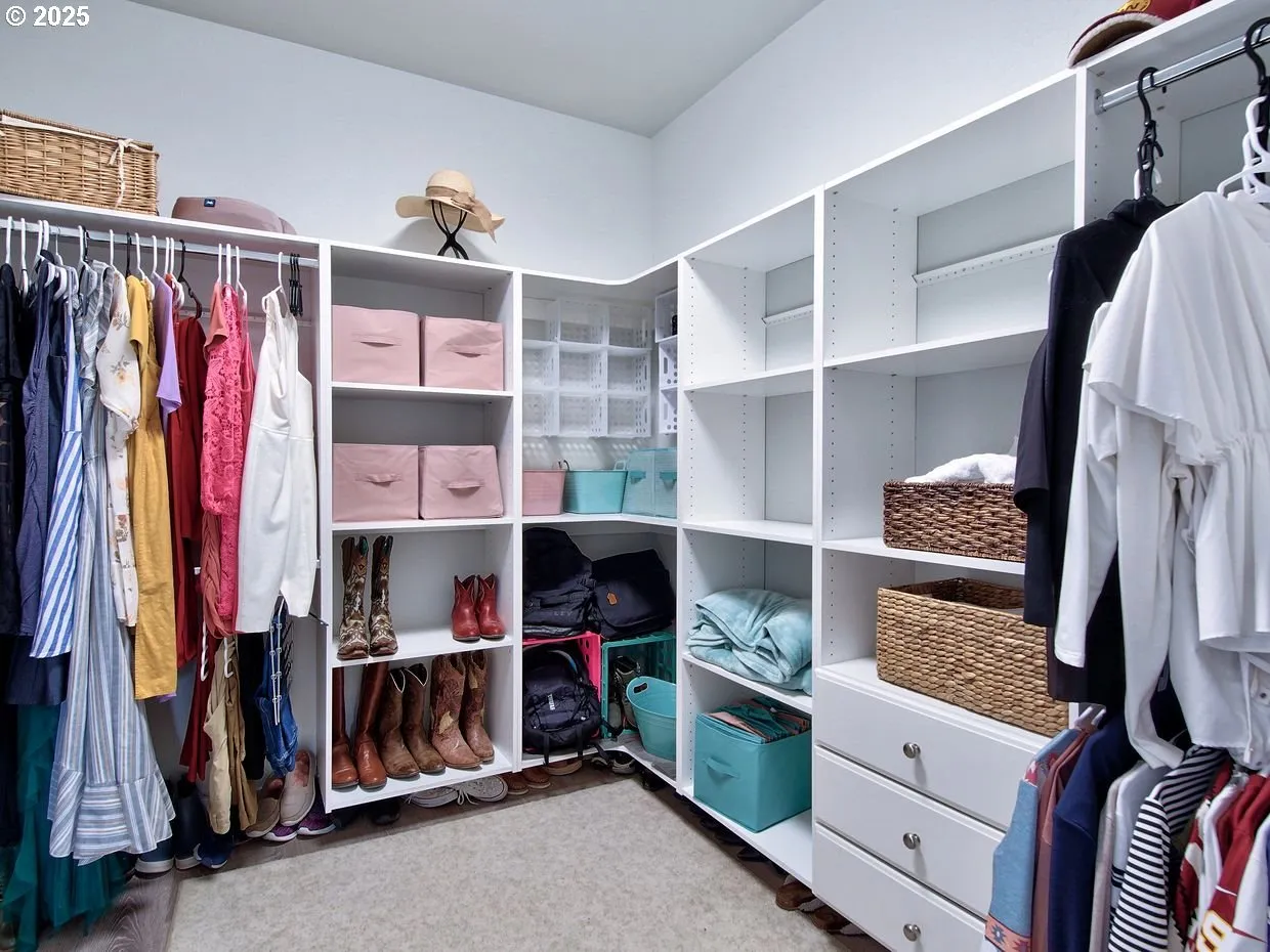 Primary Bedroom-Walk-In Closet