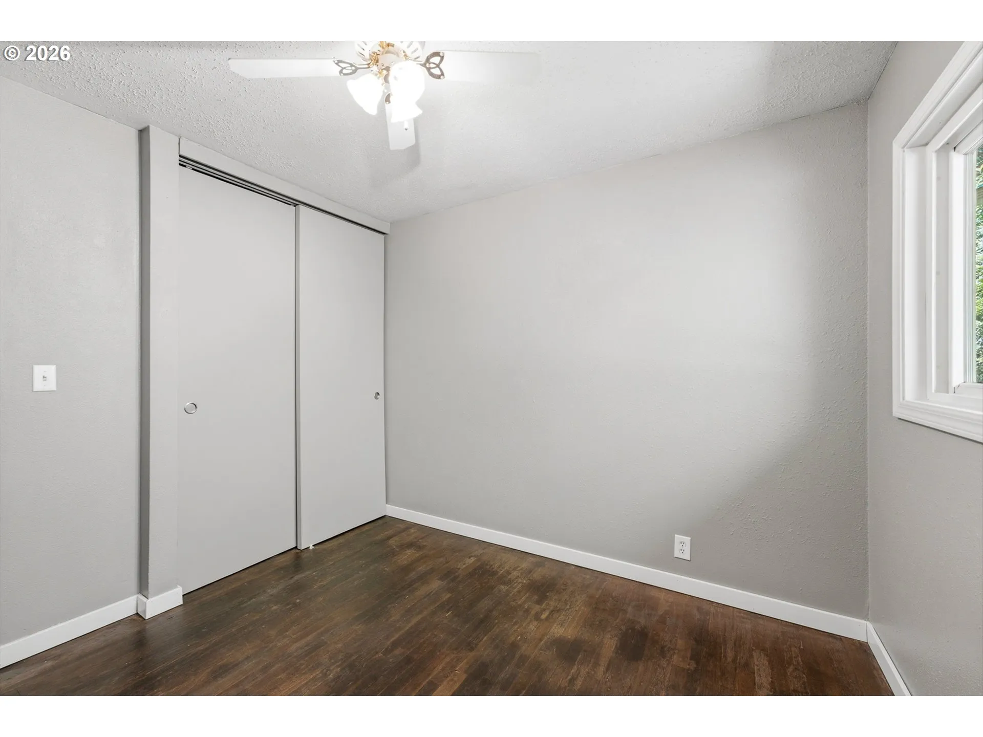Bedroom-Ceiling Fan