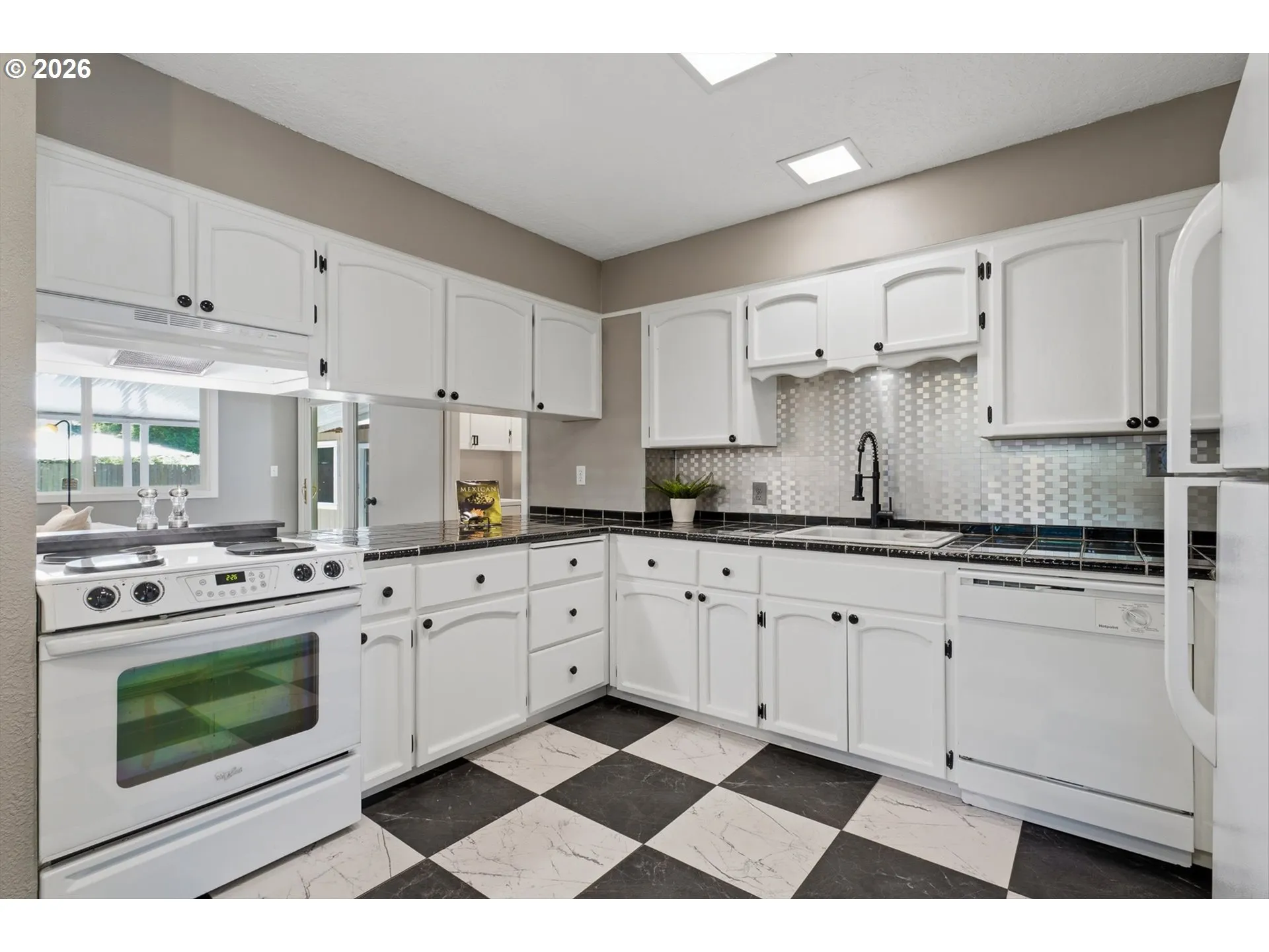 Kitchen-Oven
