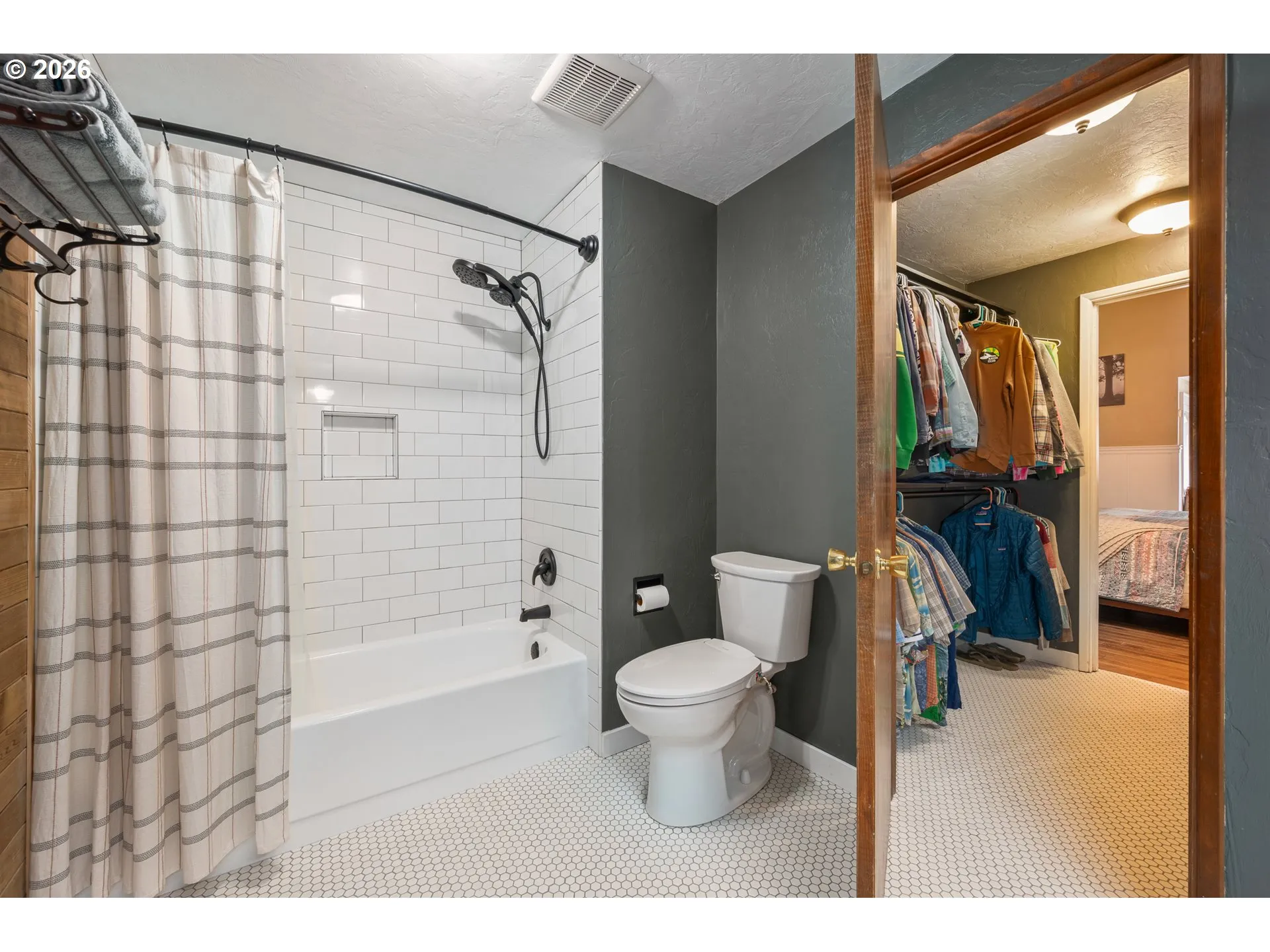 Owner's Suite Bathroom-Full Bathroom