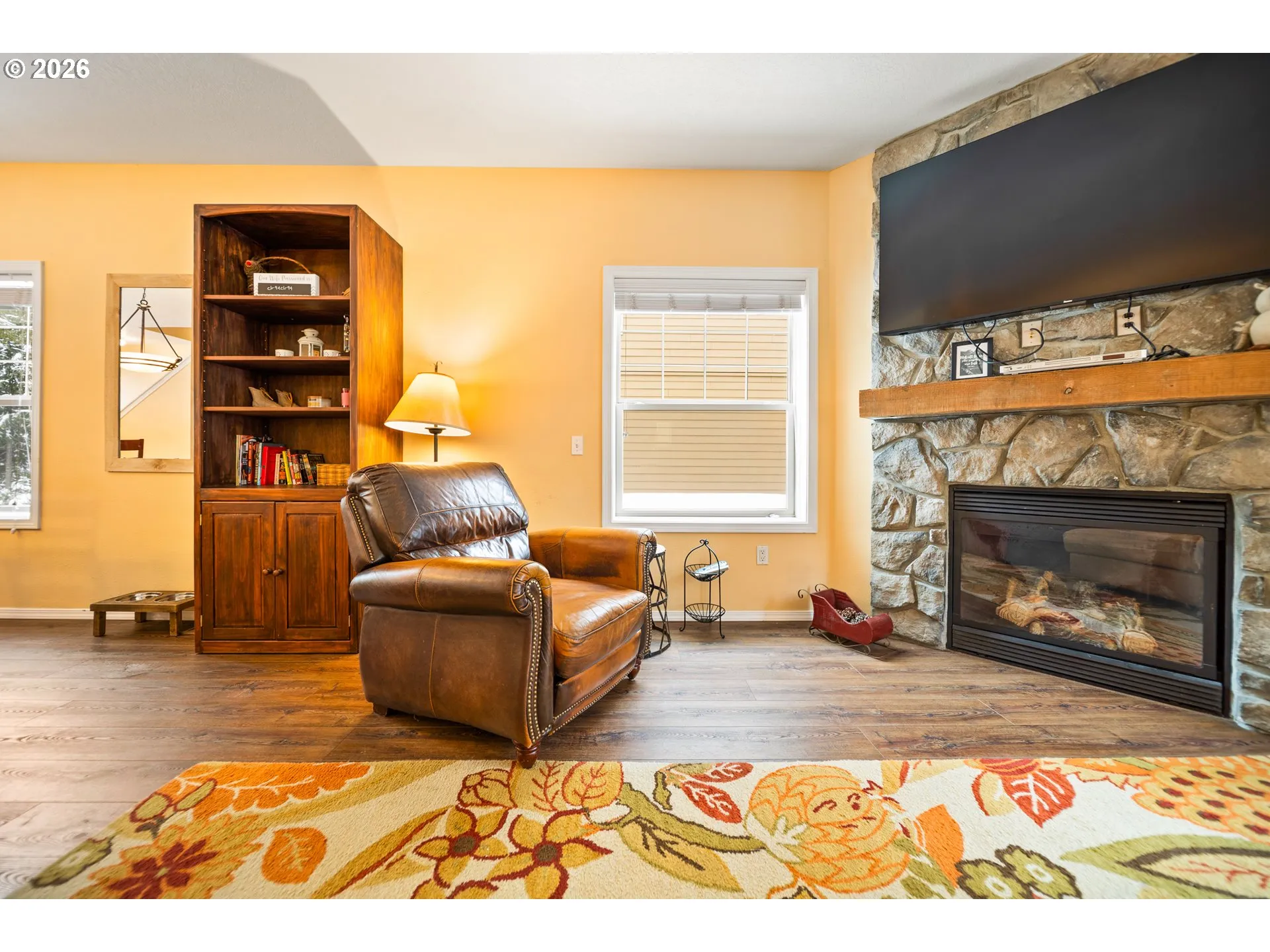 Living Room-Fireplace