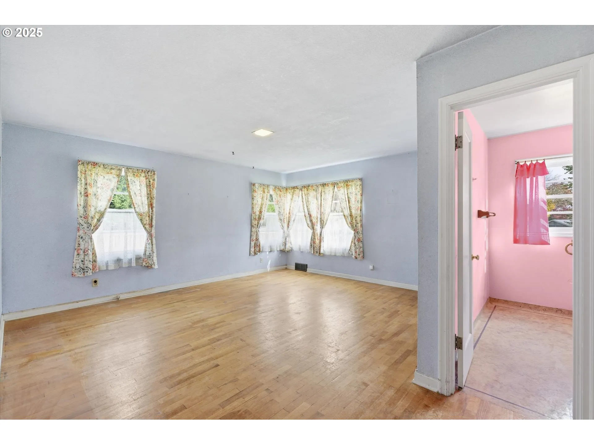 Bedroom, Primary