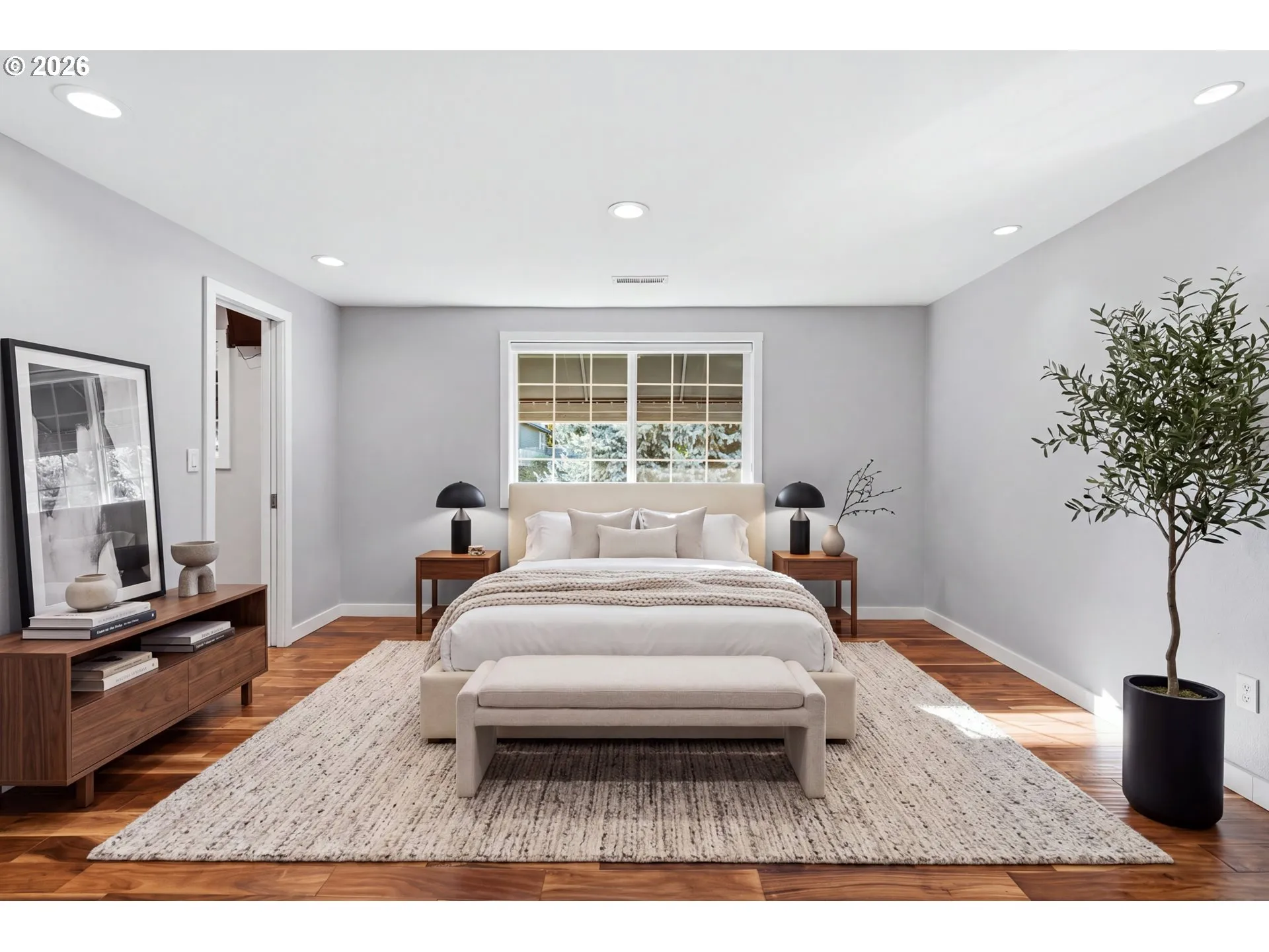 Bedroom, Primary