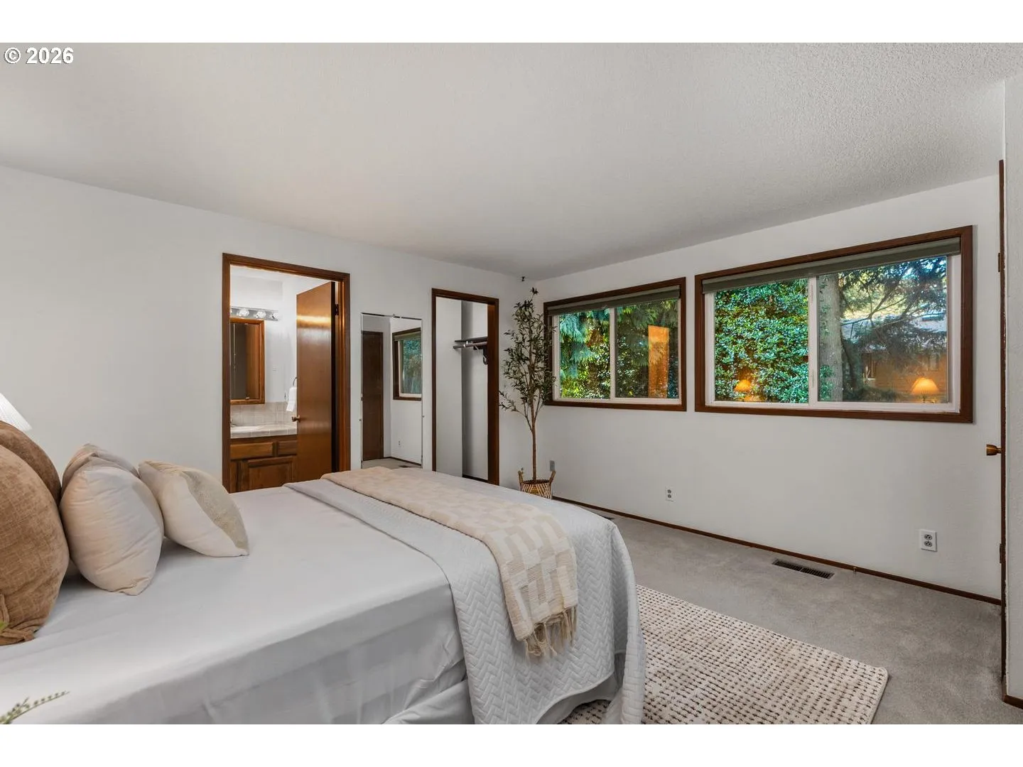 Bedroom, Primary