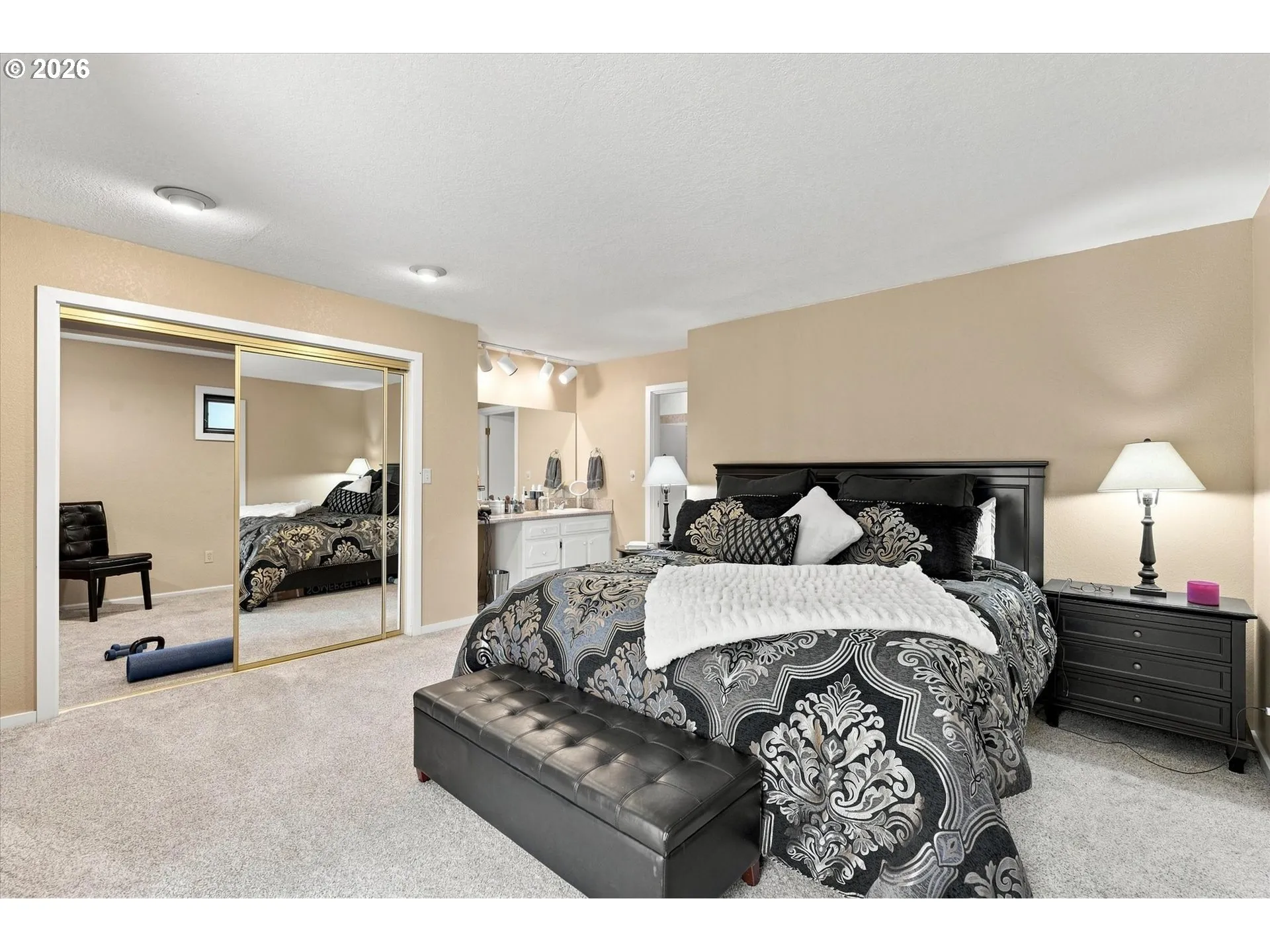 Bedroom, Primary-Main