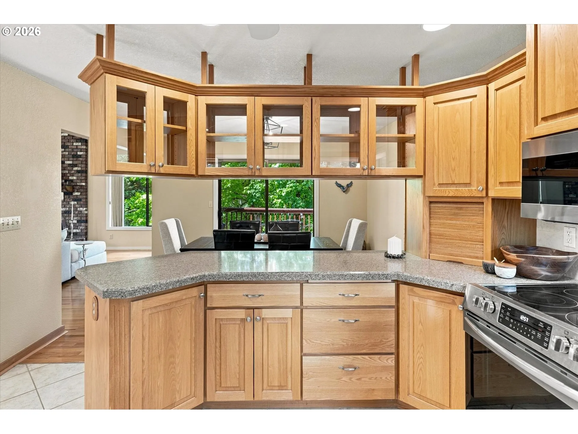 Kitchen-Eating Area