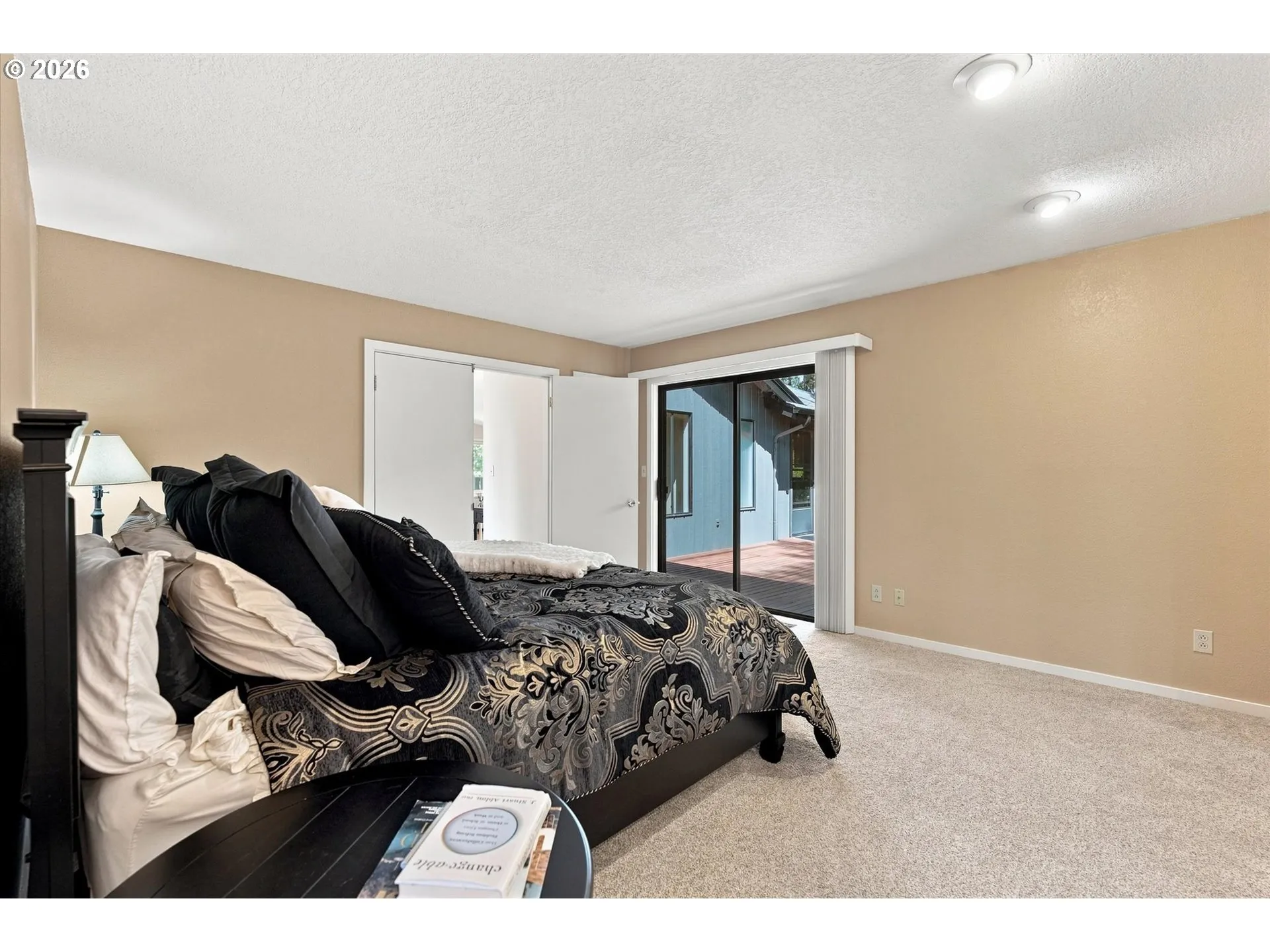 Bedroom, Primary