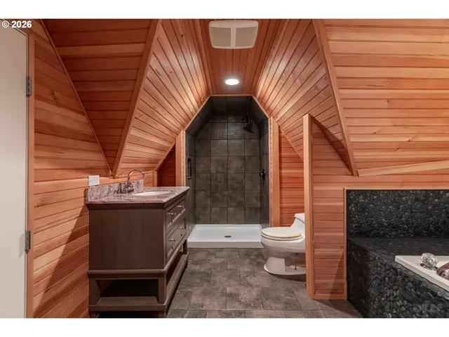 Bathroom-Upper
