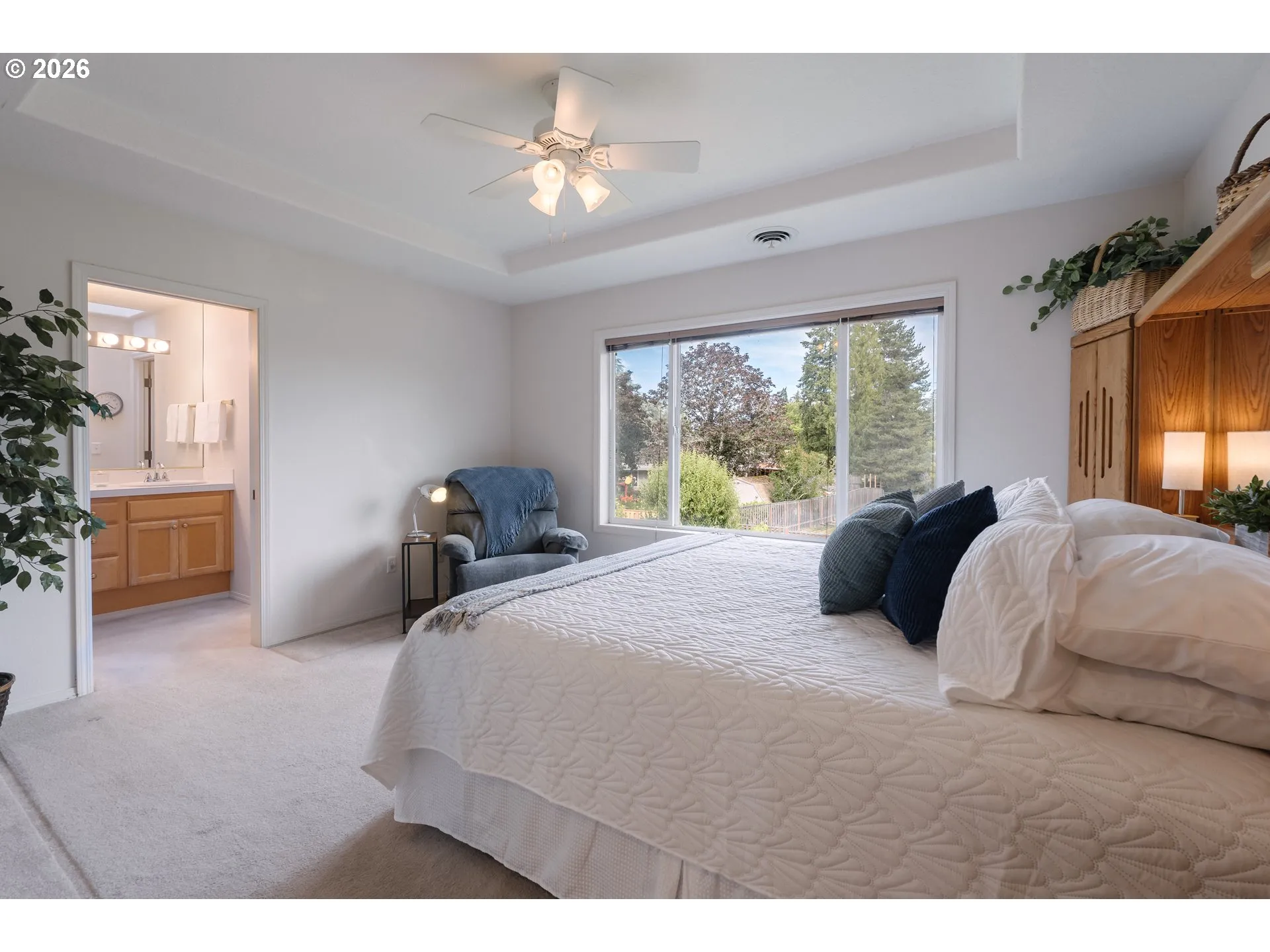 Bedroom, Primary