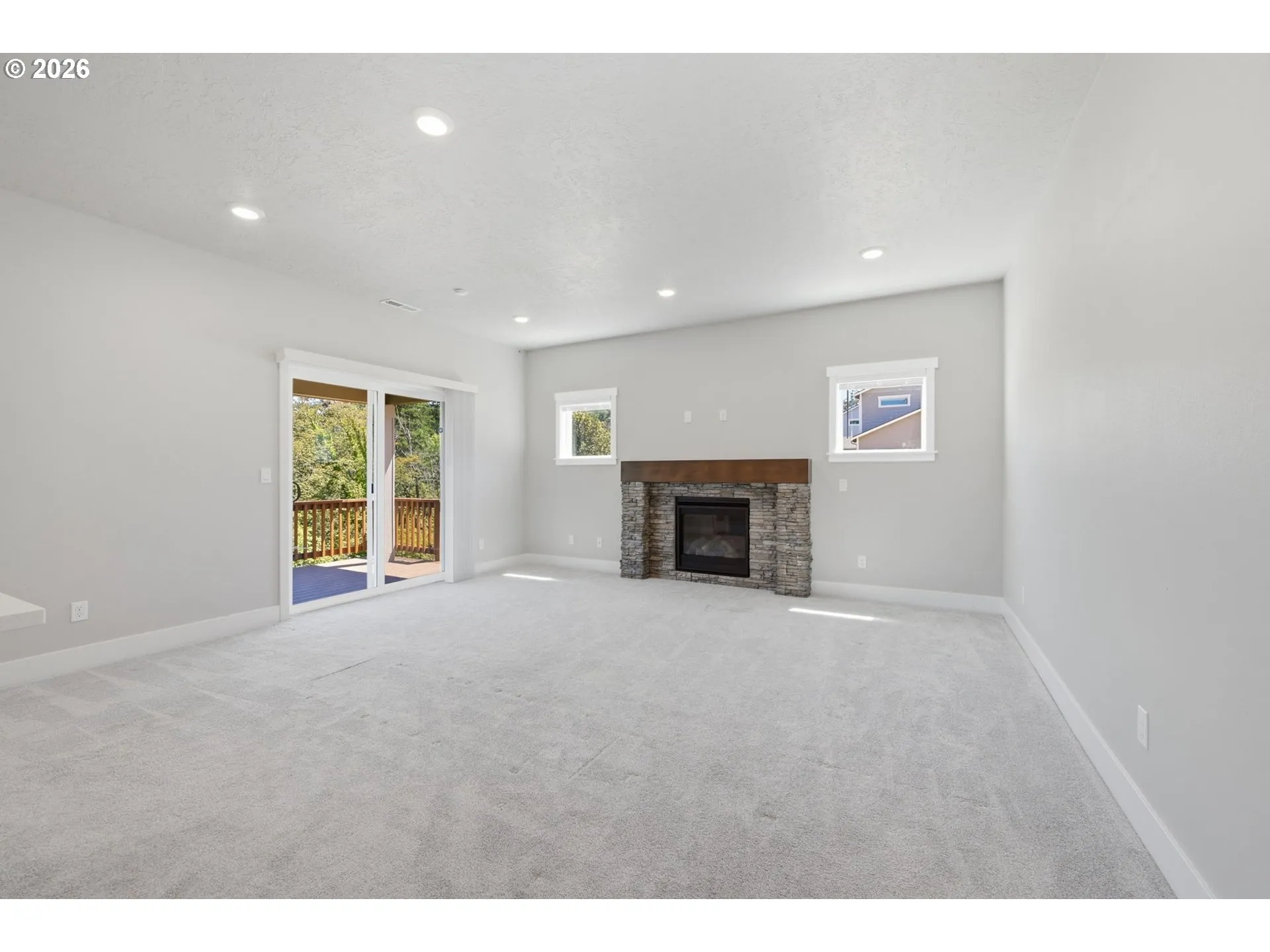 Living Room-Fireplace