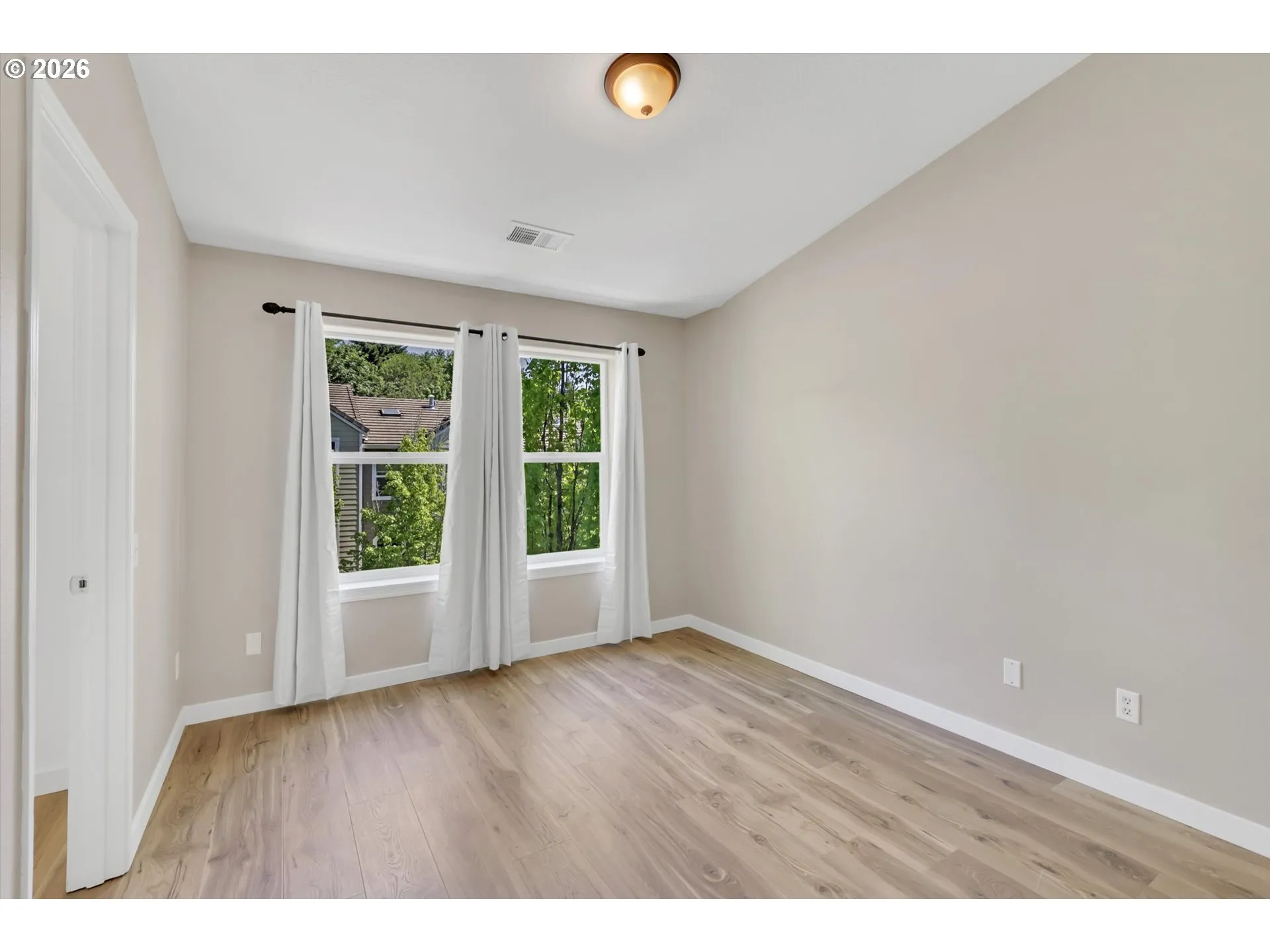 Bedroom, Owner's Suite-Upper