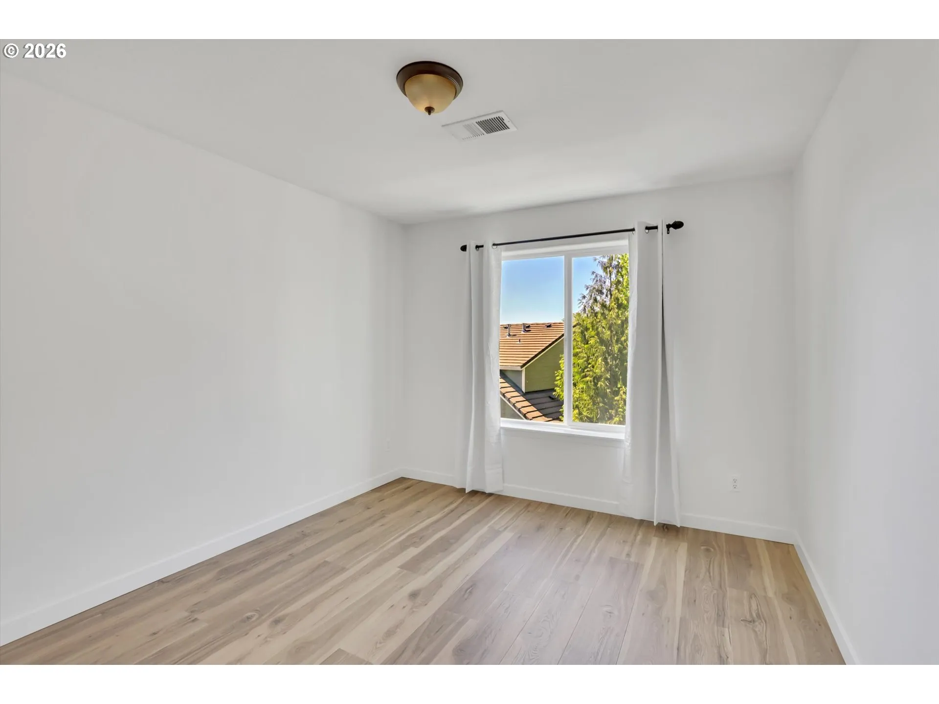 Bedroom-Upper