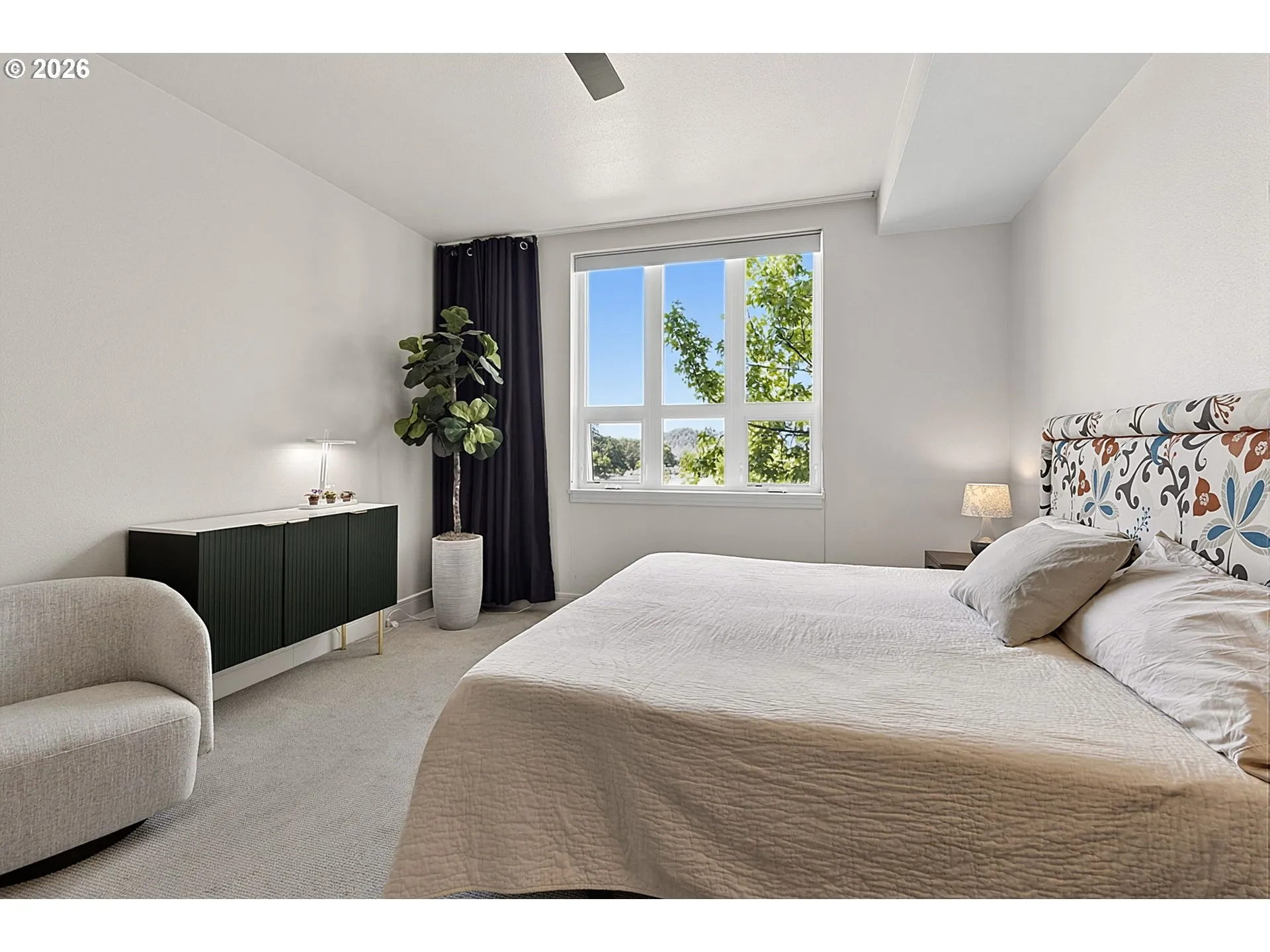 Bedroom, Primary