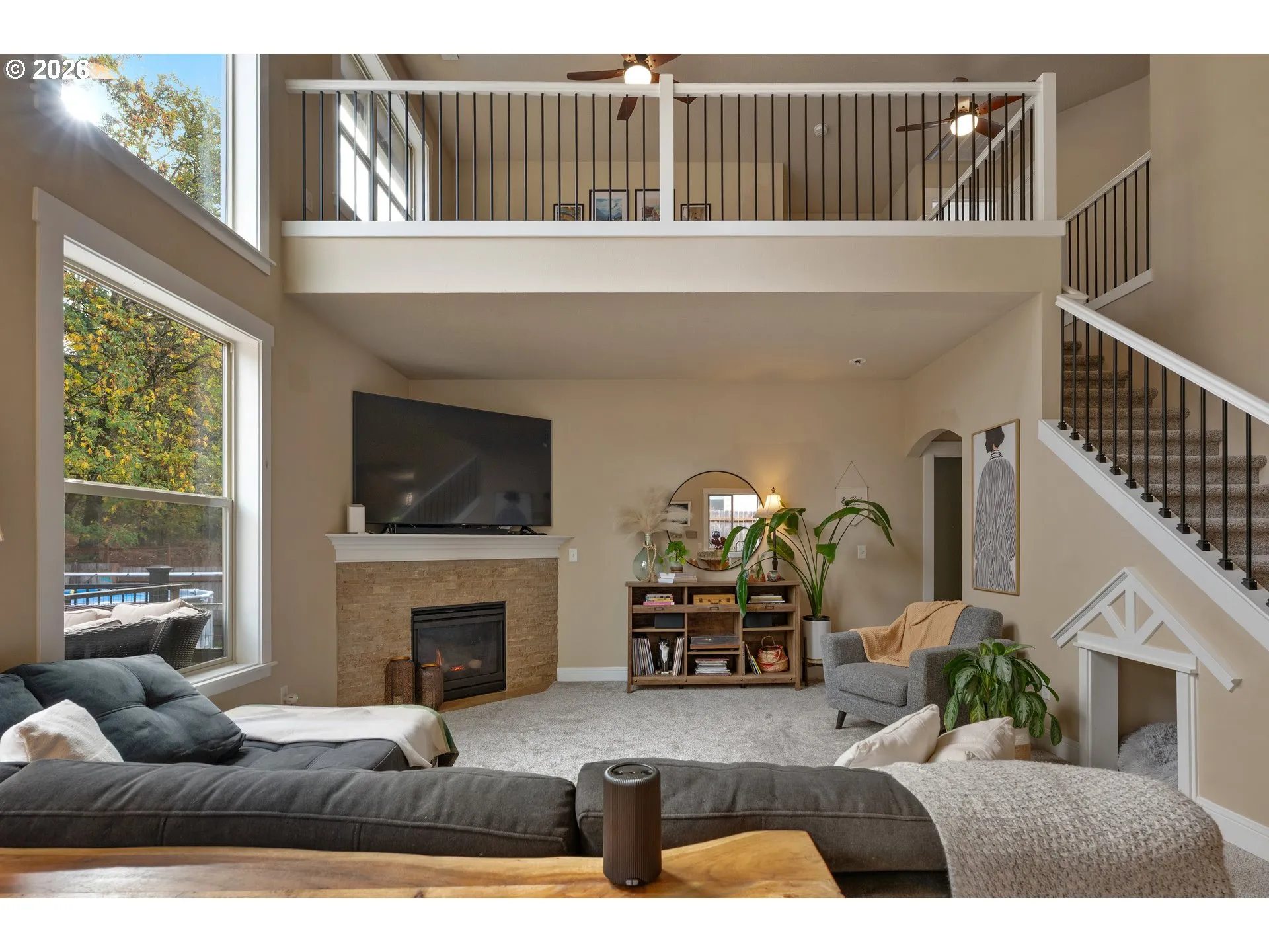 Living Room-Vaulted Ceilings