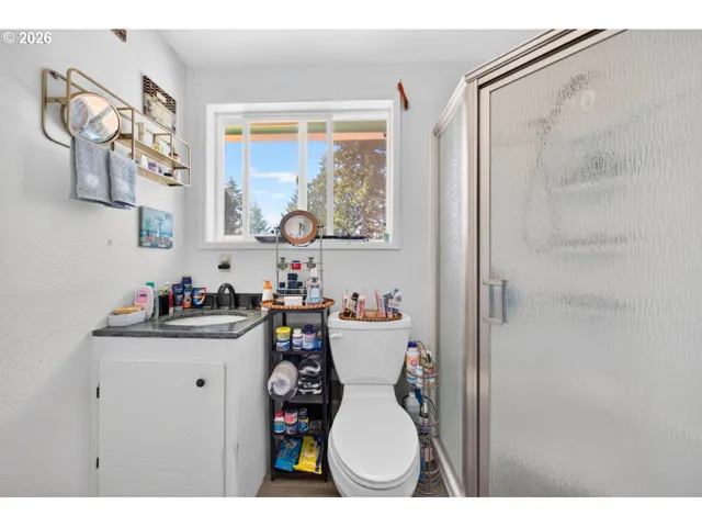 Bathroom-Upper