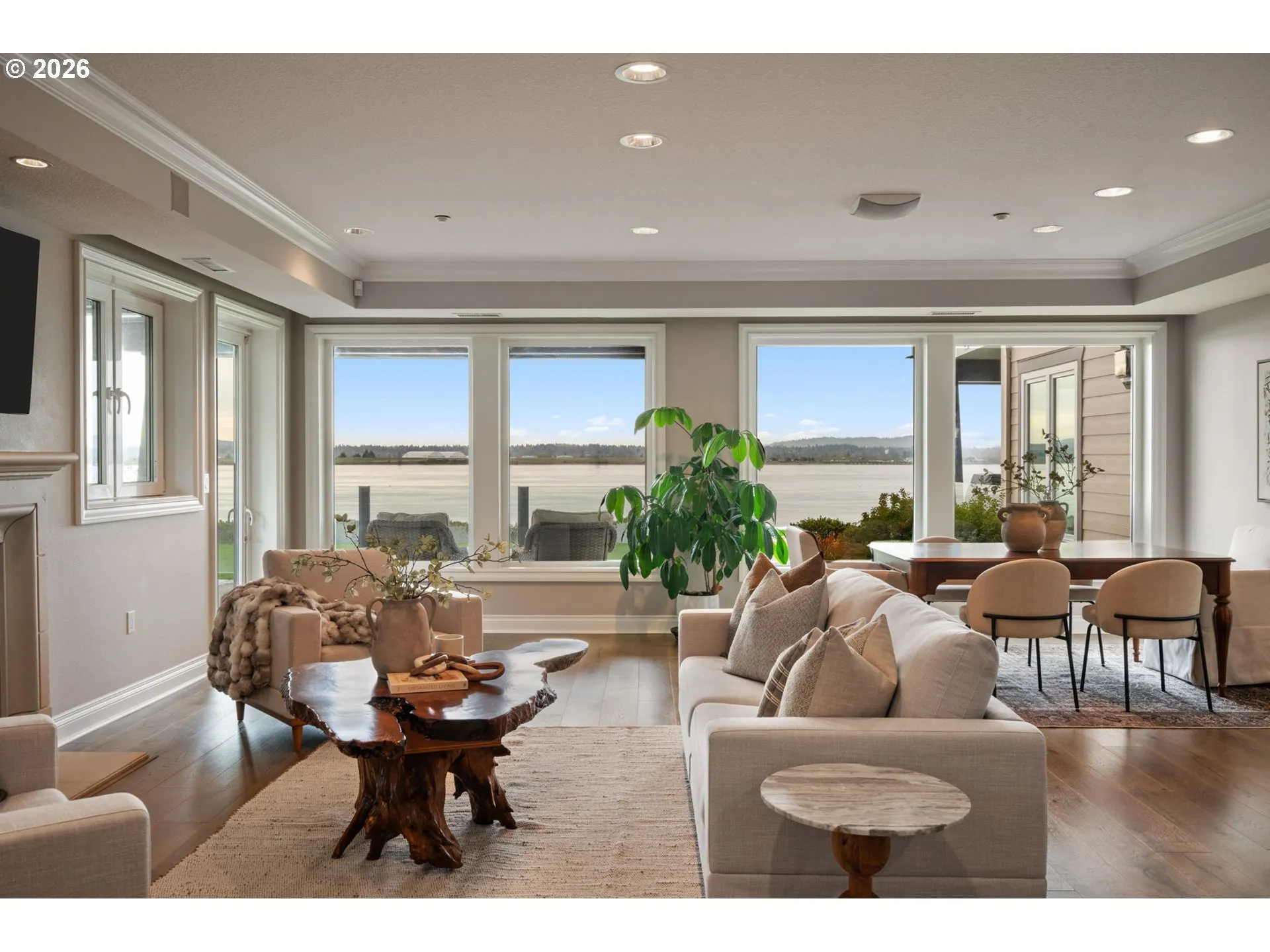 Living Room/Dining Room