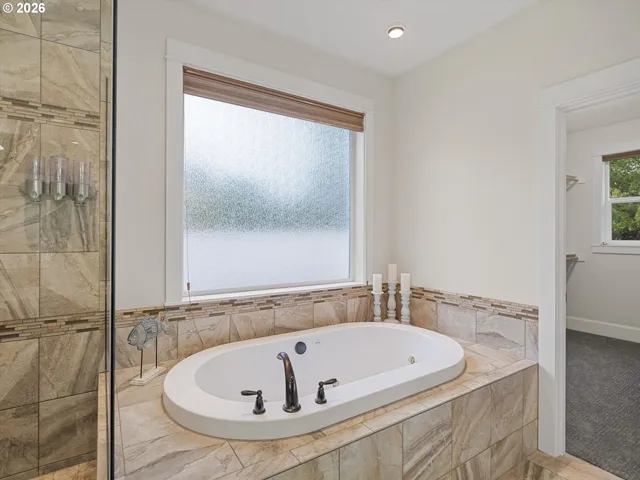 Bathroom-Garden Tub