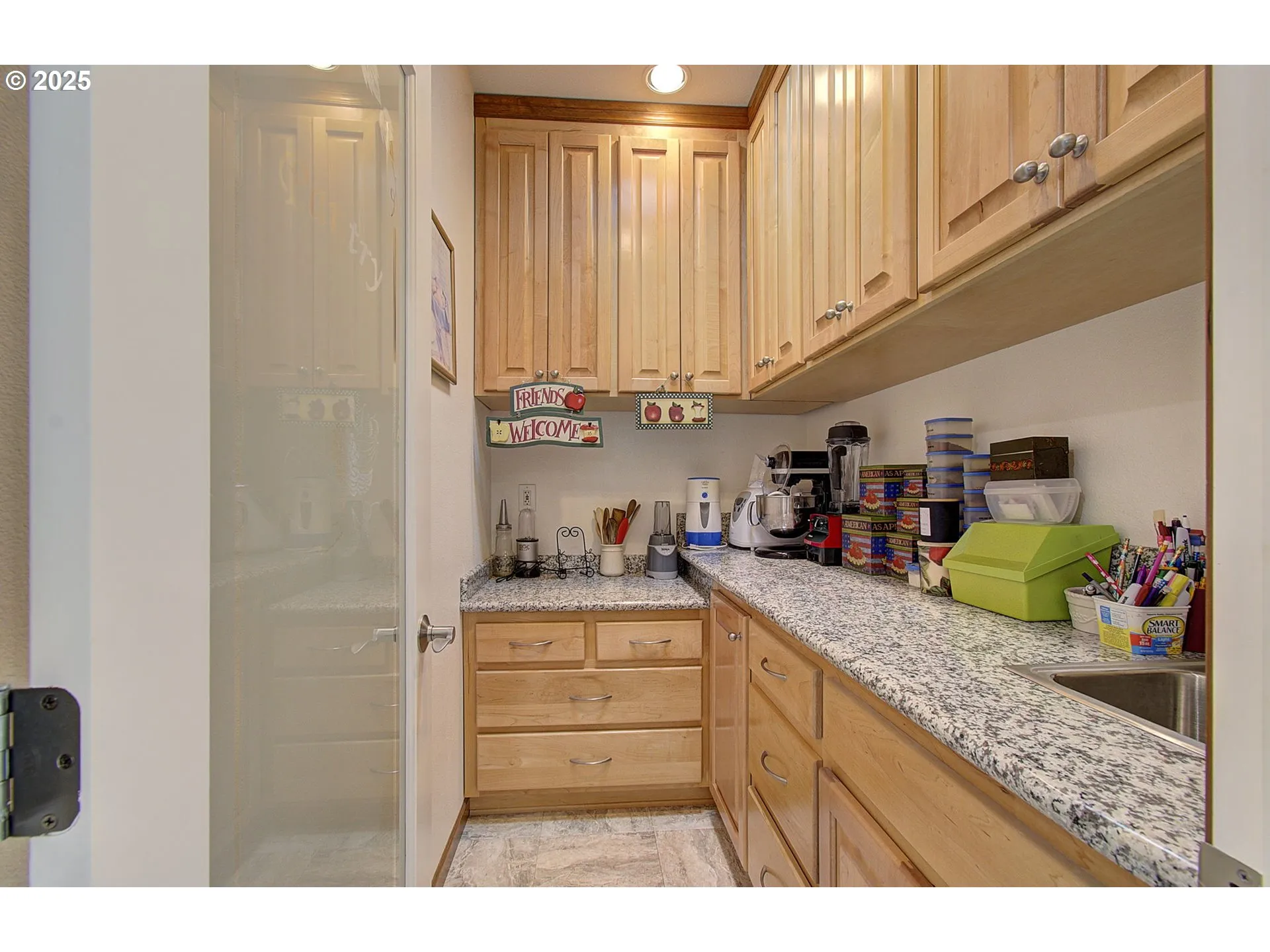 Butler's Pantry-Main