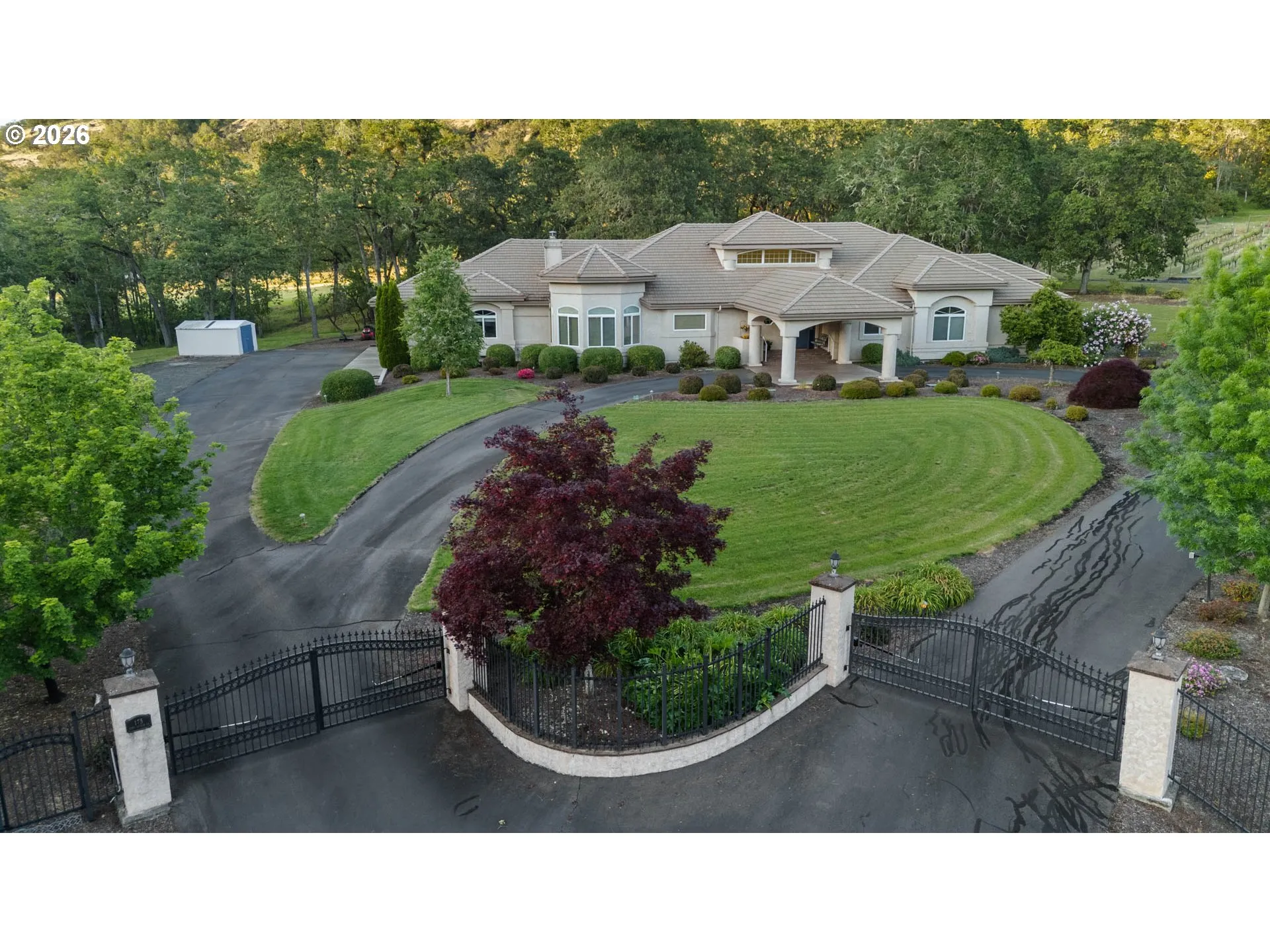 Driveway-Gated